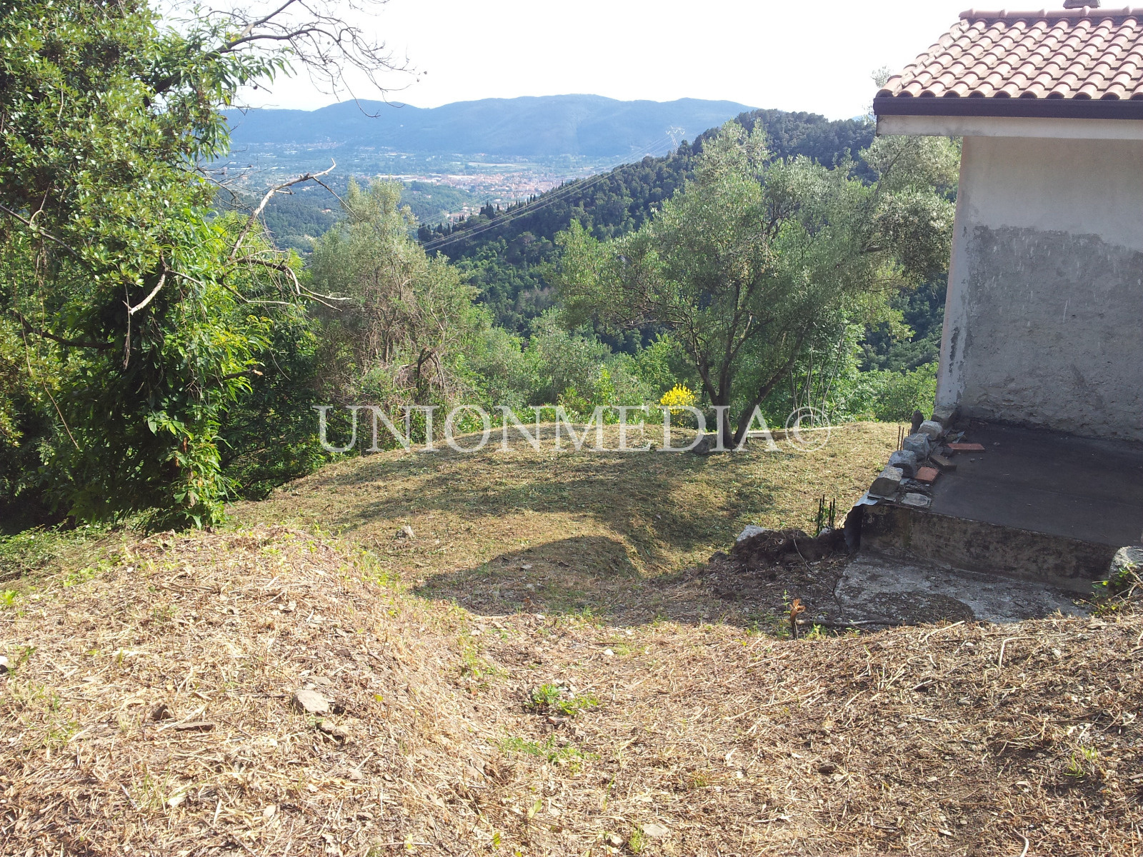 Immagine 6 di Rustico / casale in vendita  in via carignano a Fosdinovo