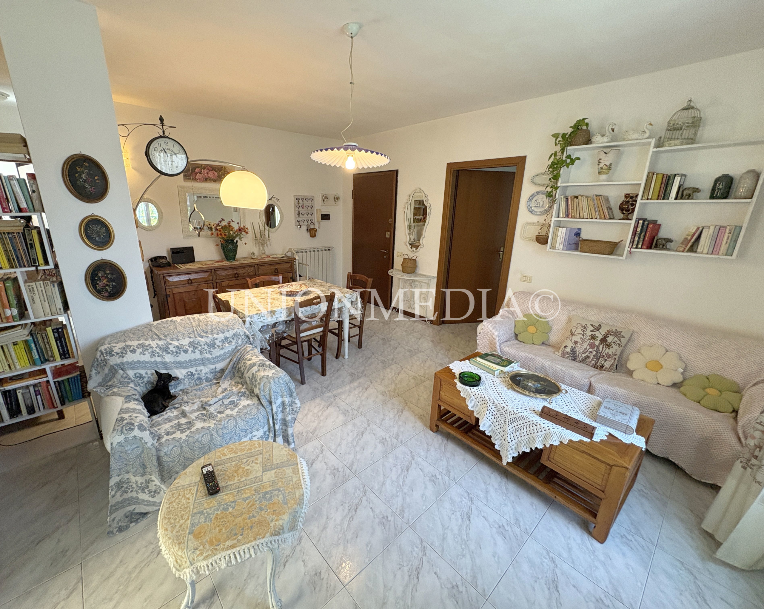 Immagine 5 di Appartamento in vendita  in Via malaspina 1 a Fosdinovo