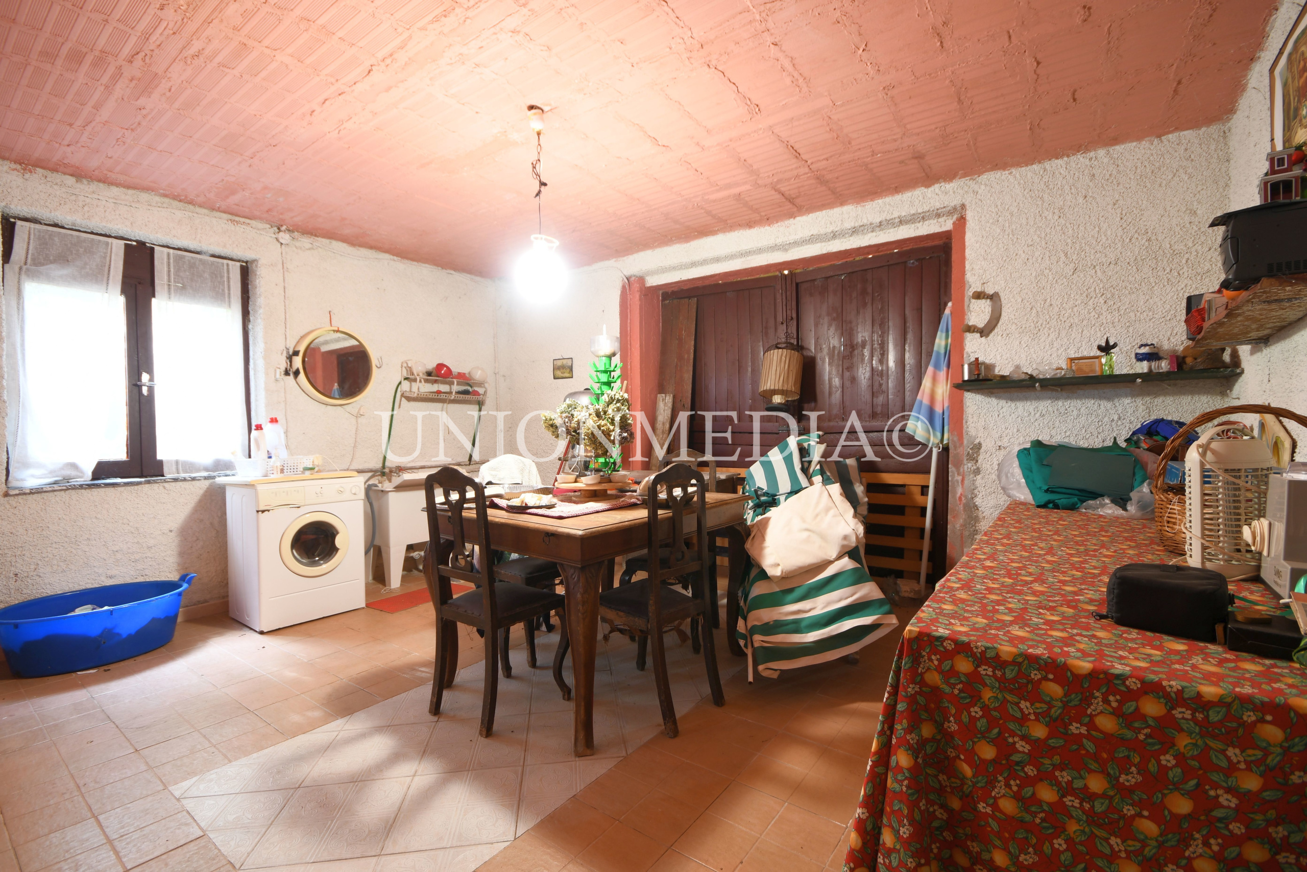 Immagine 25 di Casa indipendente in vendita  a Comano