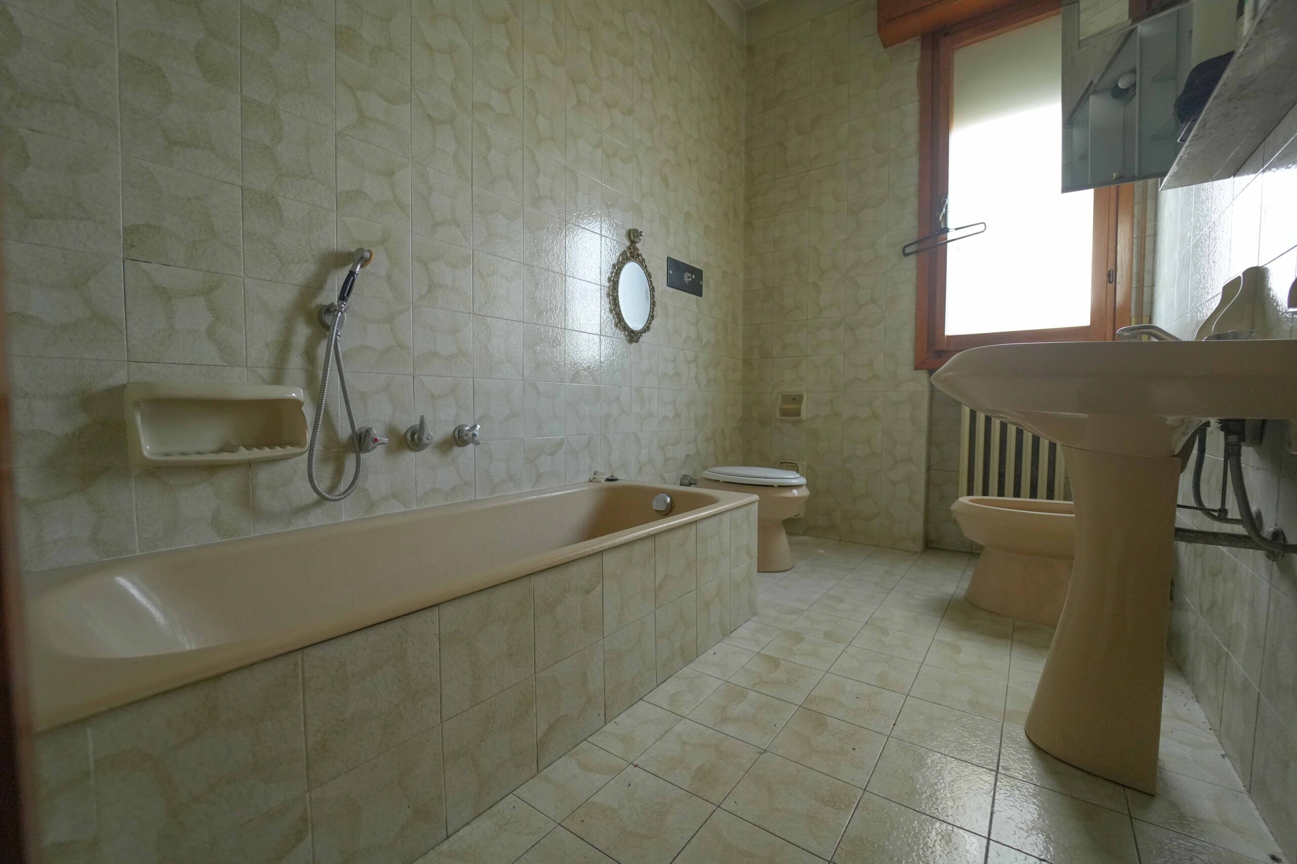 Immagine 17 di Pentalocale in vendita  in Viale San Bernardo 33 a Rimini