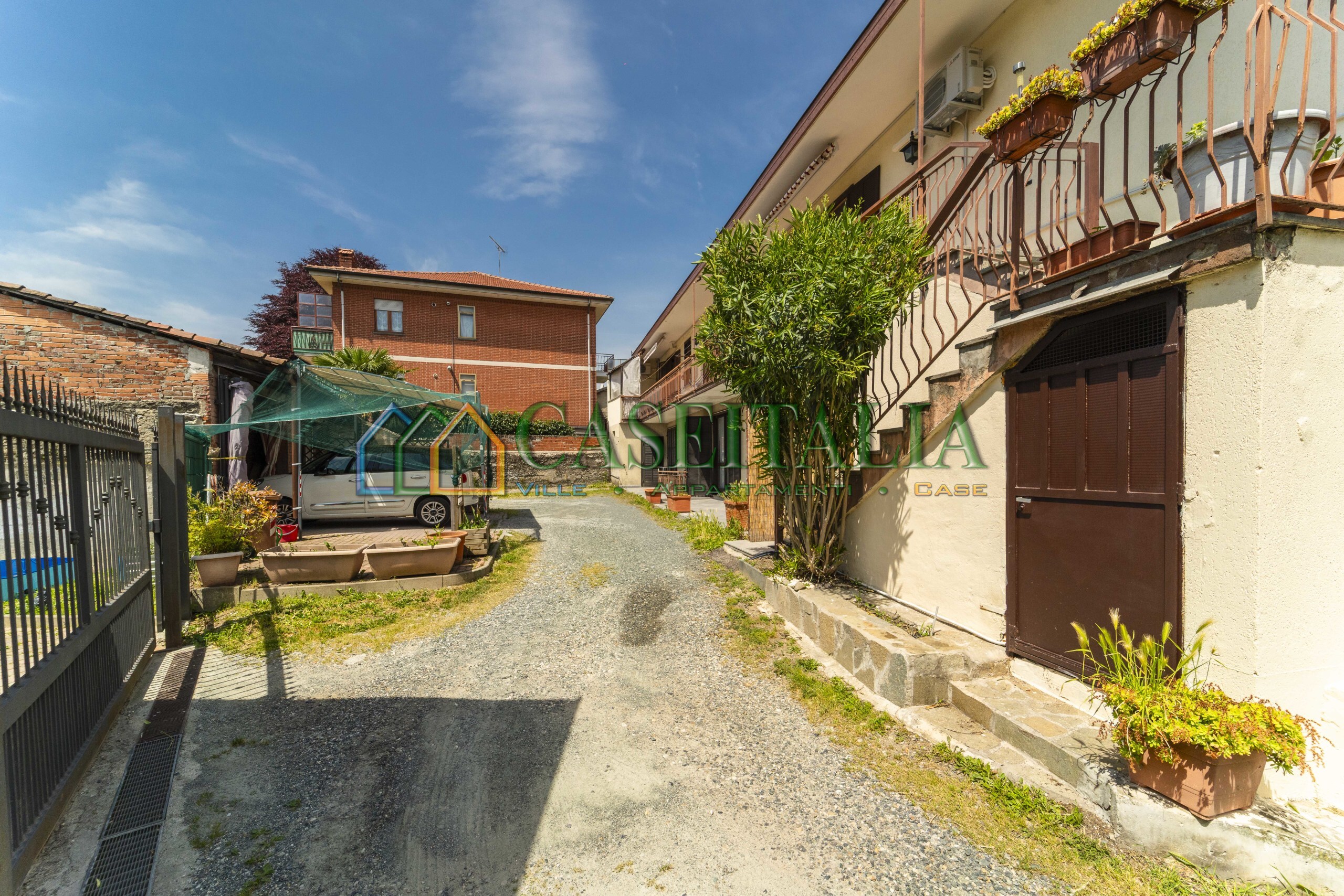 Immagine 25 di Quadrilocale in vendita  in Via Rivoli 26 a Rosta