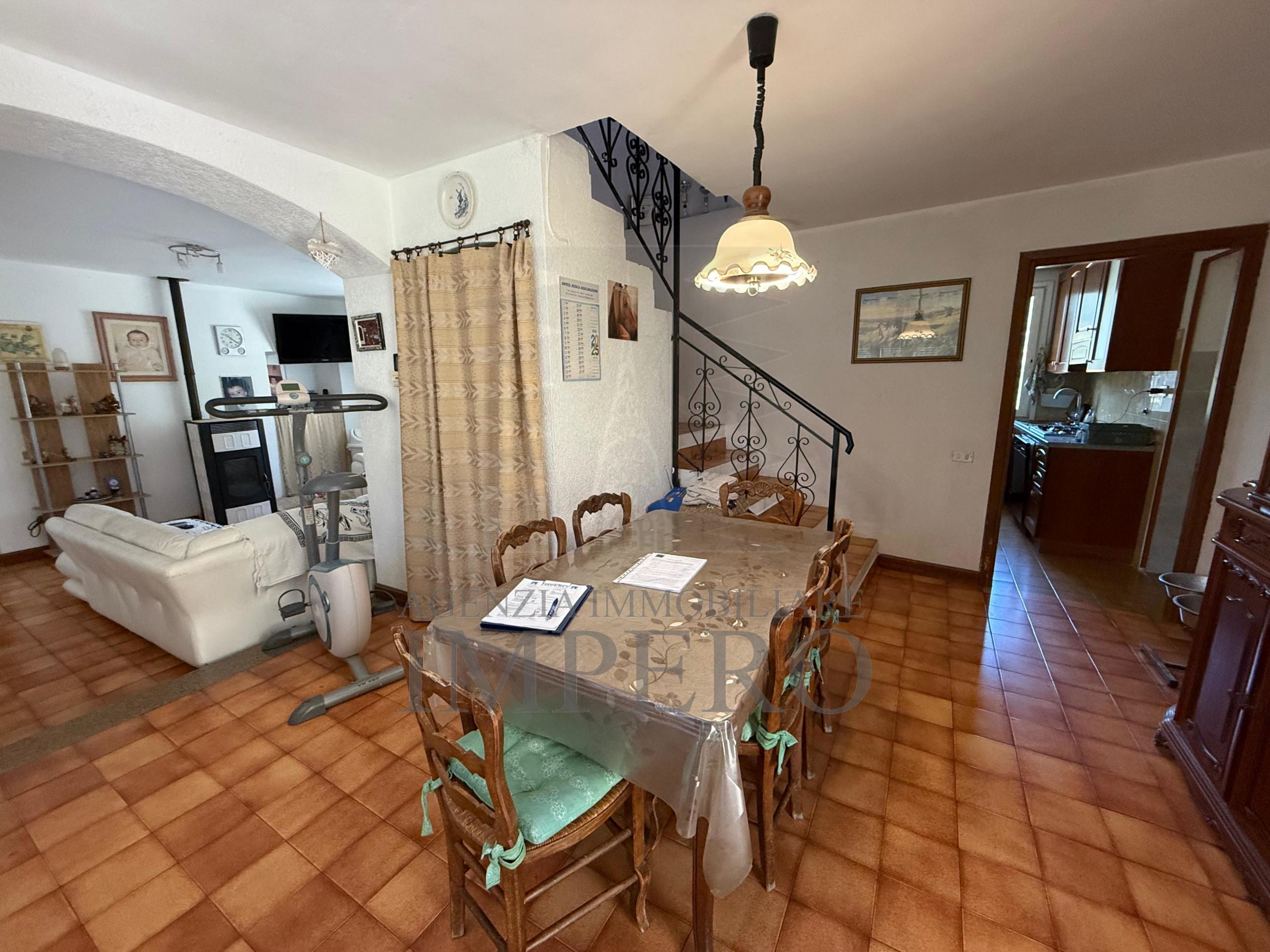 Immagine 4 di Porzione di casa in vendita  in Via Serro Inferiore 15 a Ventimiglia