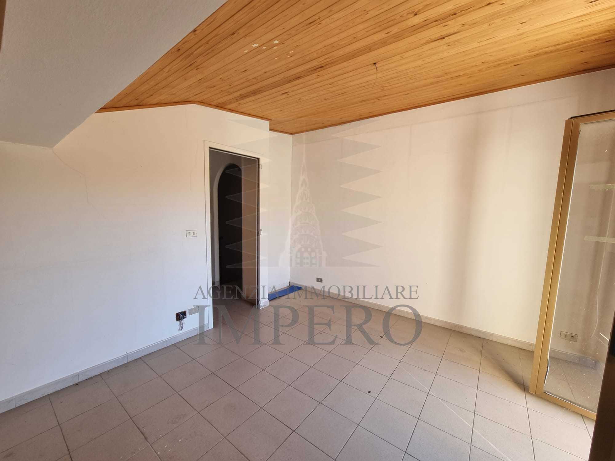 Immagine 19 di Quadrilocale in vendita  in Via Edmondo de Amicis 47 a Ventimiglia