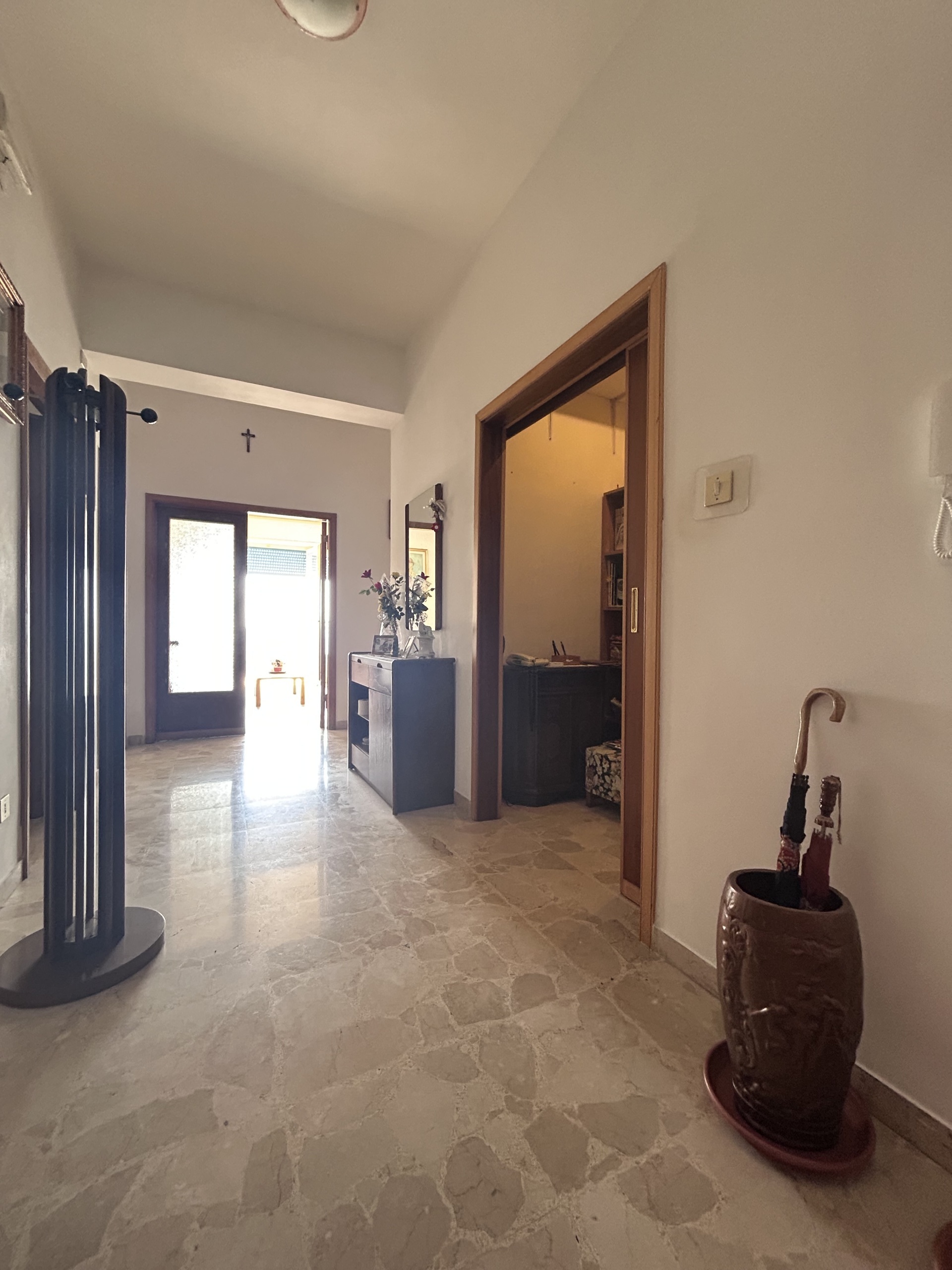 Immagine 3 di Pentalocale in vendita  in Viale Maiella 23/A a Chieti