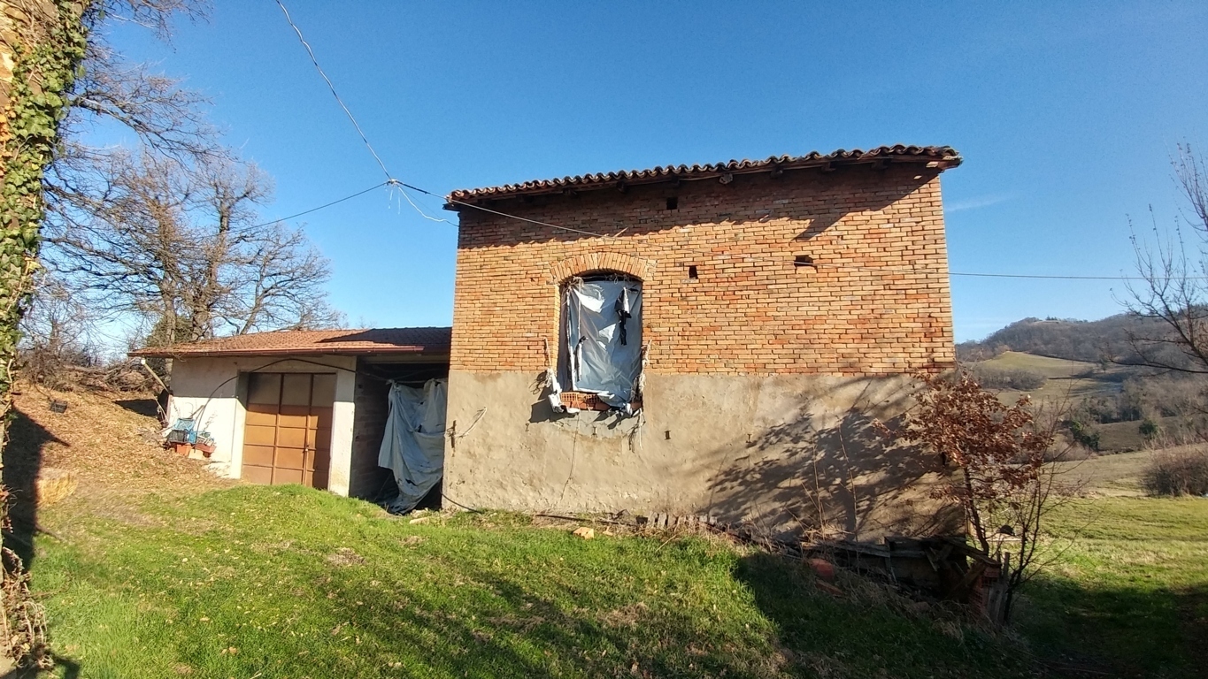 Immagine 10 di Rustico / casale in vendita  in Via della Pace 4 a Valsamoggia