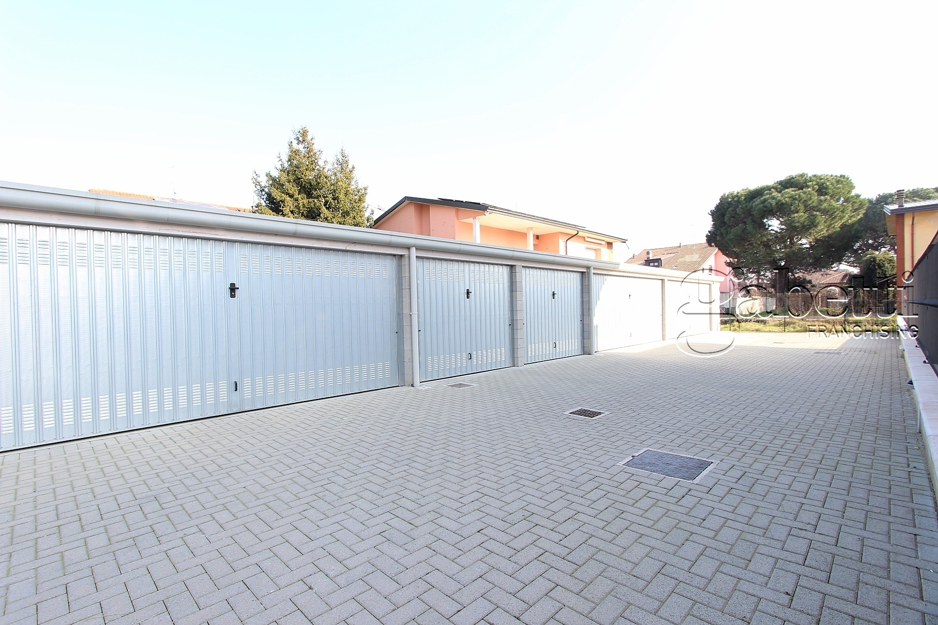 Immagine 28 di Trilocale in vendita  in Via Pietro Madonini a Uboldo