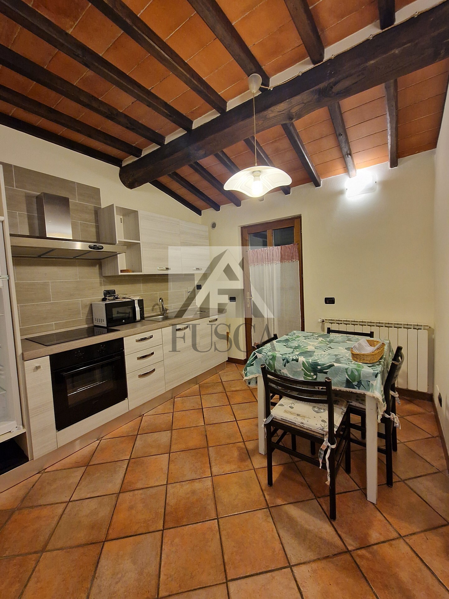 Immagine 6 di Casa bifamiliare in vendita  in Via della Santissima Annunziata a Lucca