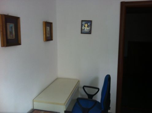 Immagine 10 di Locale commerciale in vendita  in Viale Giosuè Carducci a Lucca