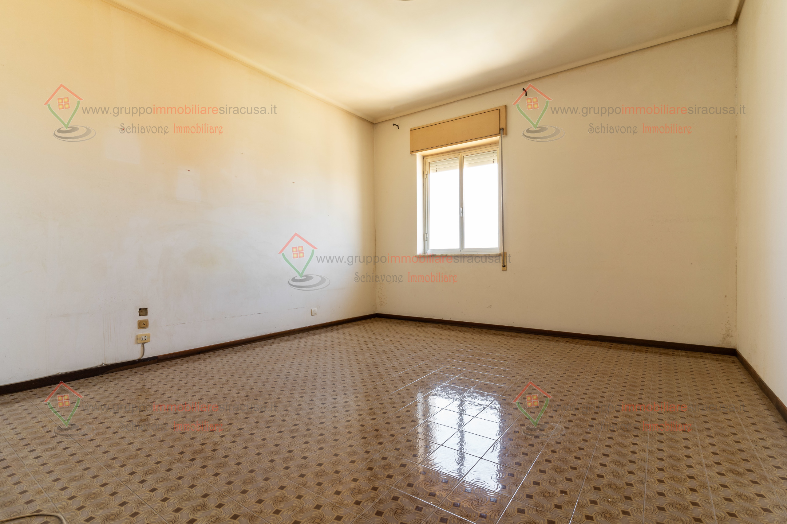 Immagine 14 di Pentalocale in vendita  a Siracusa