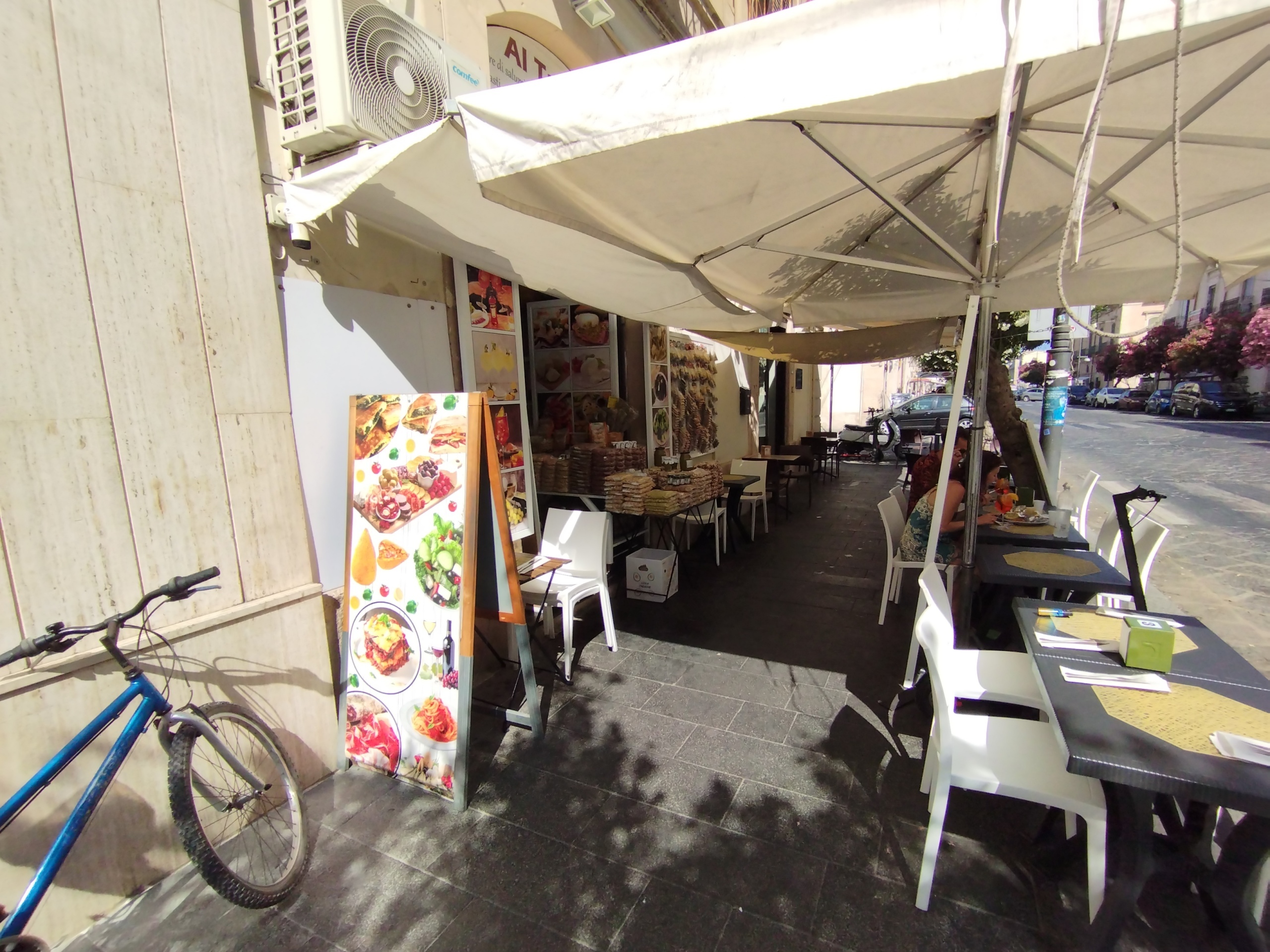 Immagine 3 di Attività commerciale in vendita  in Corso Umberto I a Siracusa