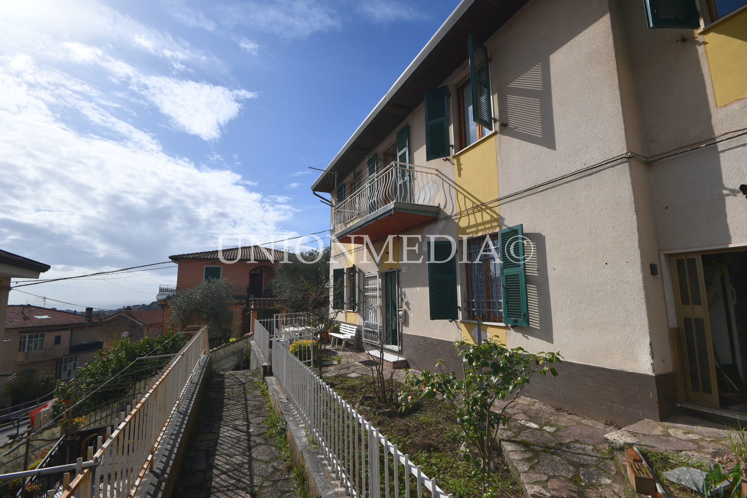 Immagine 4 di Porzione di casa in vendita  in Via Umberto Biancamano 88 a La Spezia