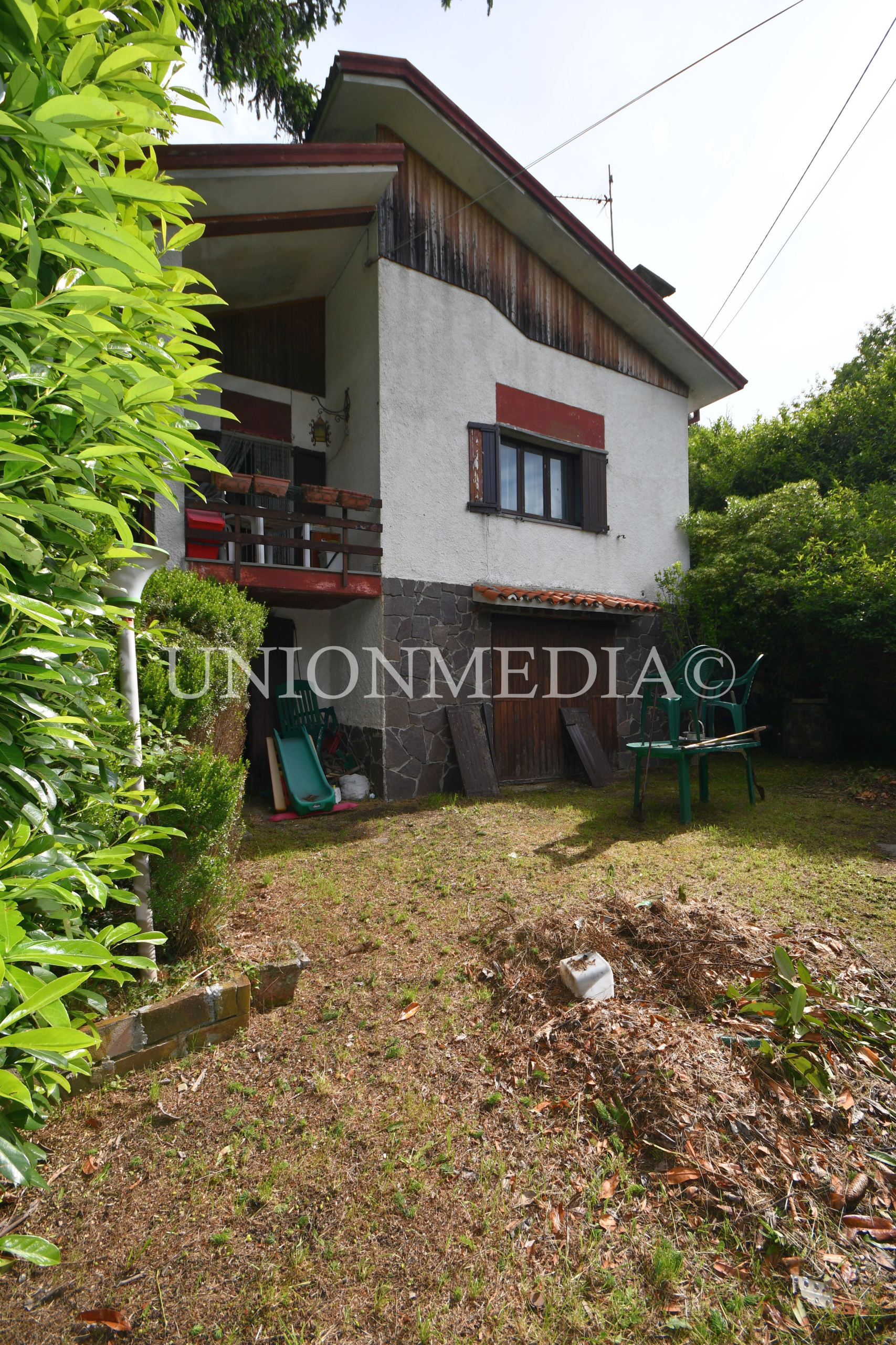 Immagine 2 di Casa indipendente in vendita  a Comano