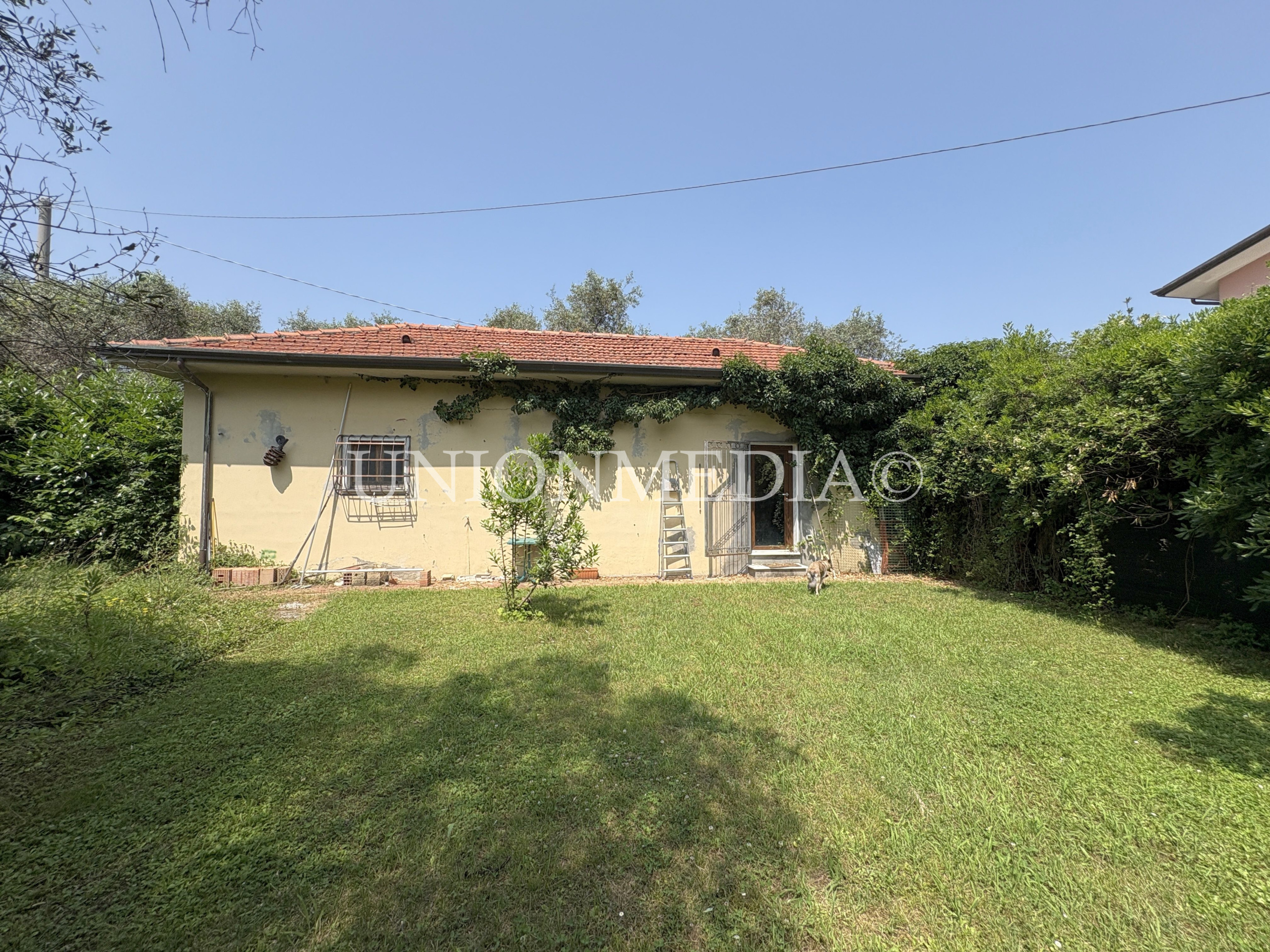 Immagine 40 di Casa indipendente in vendita  in Via bradiola a Sarzana