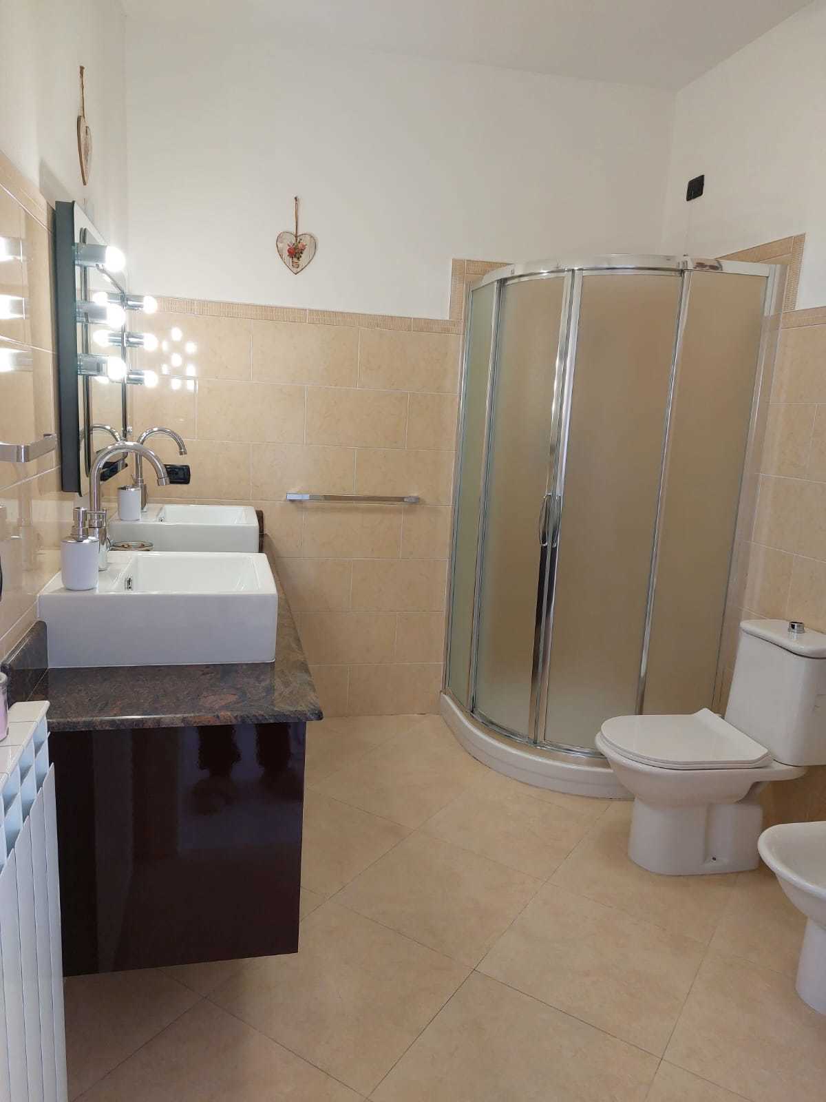 Immagine 10 di Appartamento in vendita  in via canaletto a Castelnuovo Magra