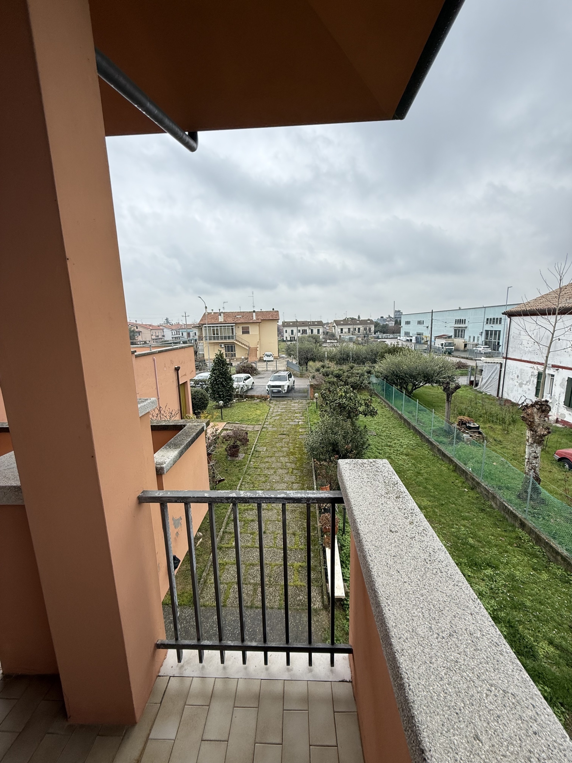 Immagine 27 di Pentalocale in vendita  in Via Busca 115 a Santarcangelo Di Romagna