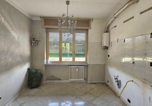 Immagine 5 di Pentalocale in vendita  in Via dei Frassini 3 a Torino