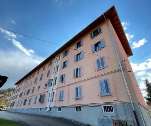 Immagine 6 di Pentalocale in vendita  in Frazione Ponzone 55 a Valdilana