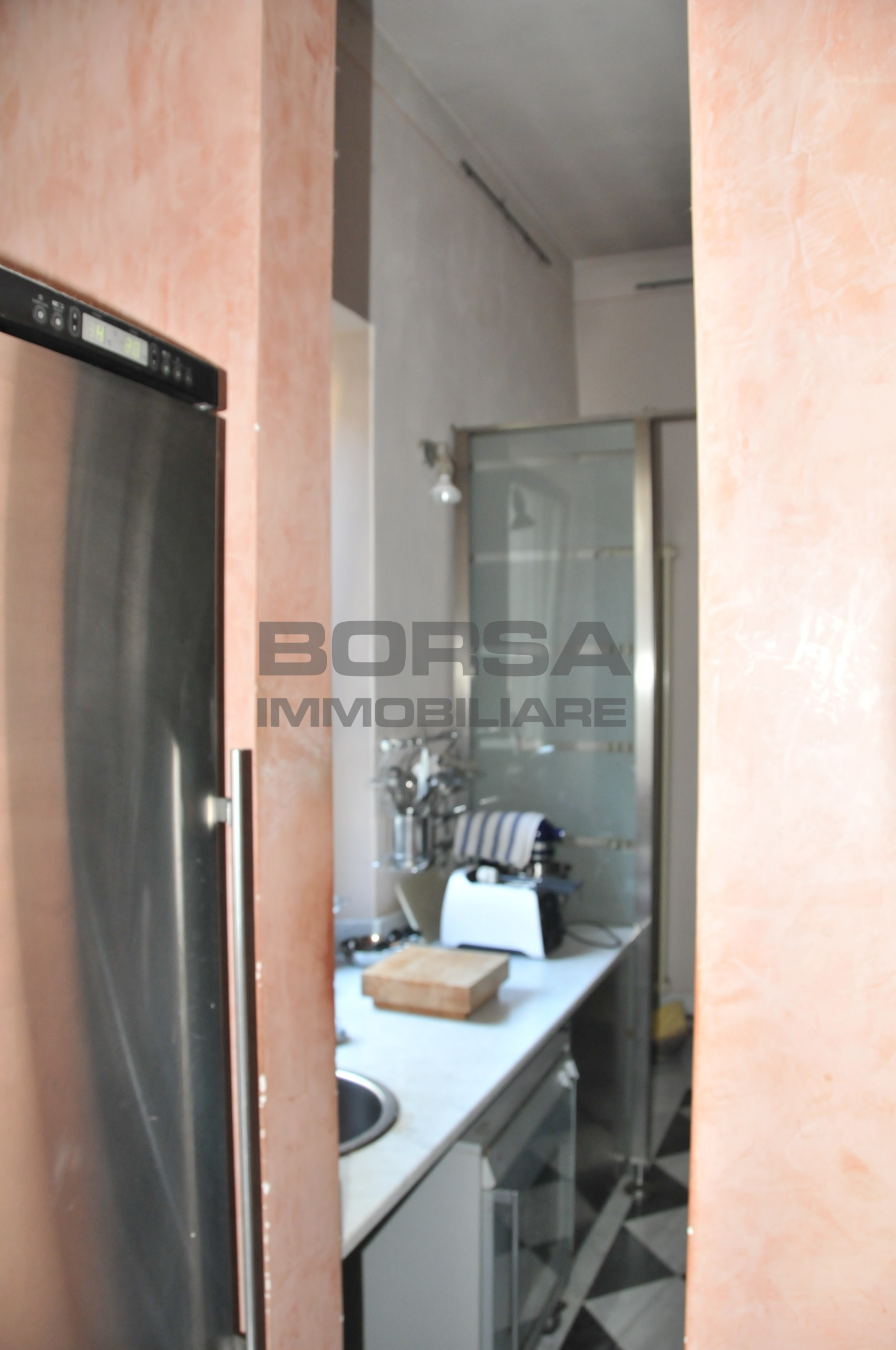 Immagine 4 di Pentalocale in vendita  in Via Ricasoli a Livorno