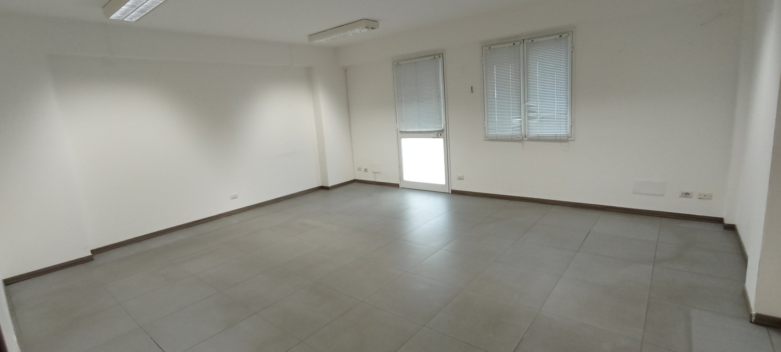 Immagine 1 di Ufficio in affitto  a Ragusa