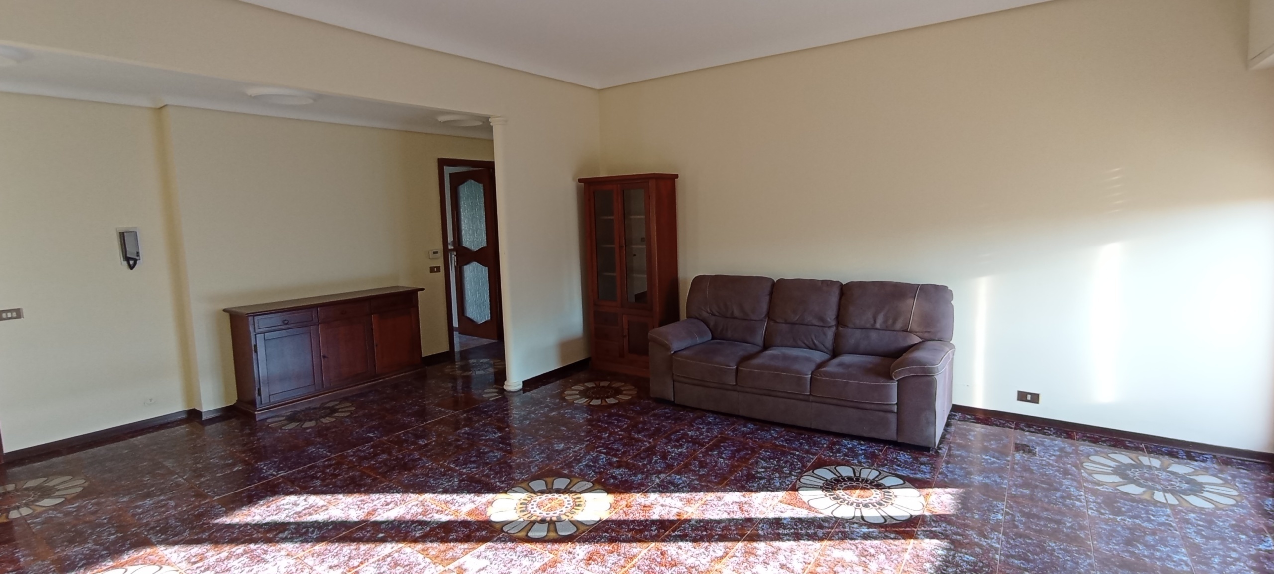 Immagine 5 di Pentalocale in affitto  a Ragusa