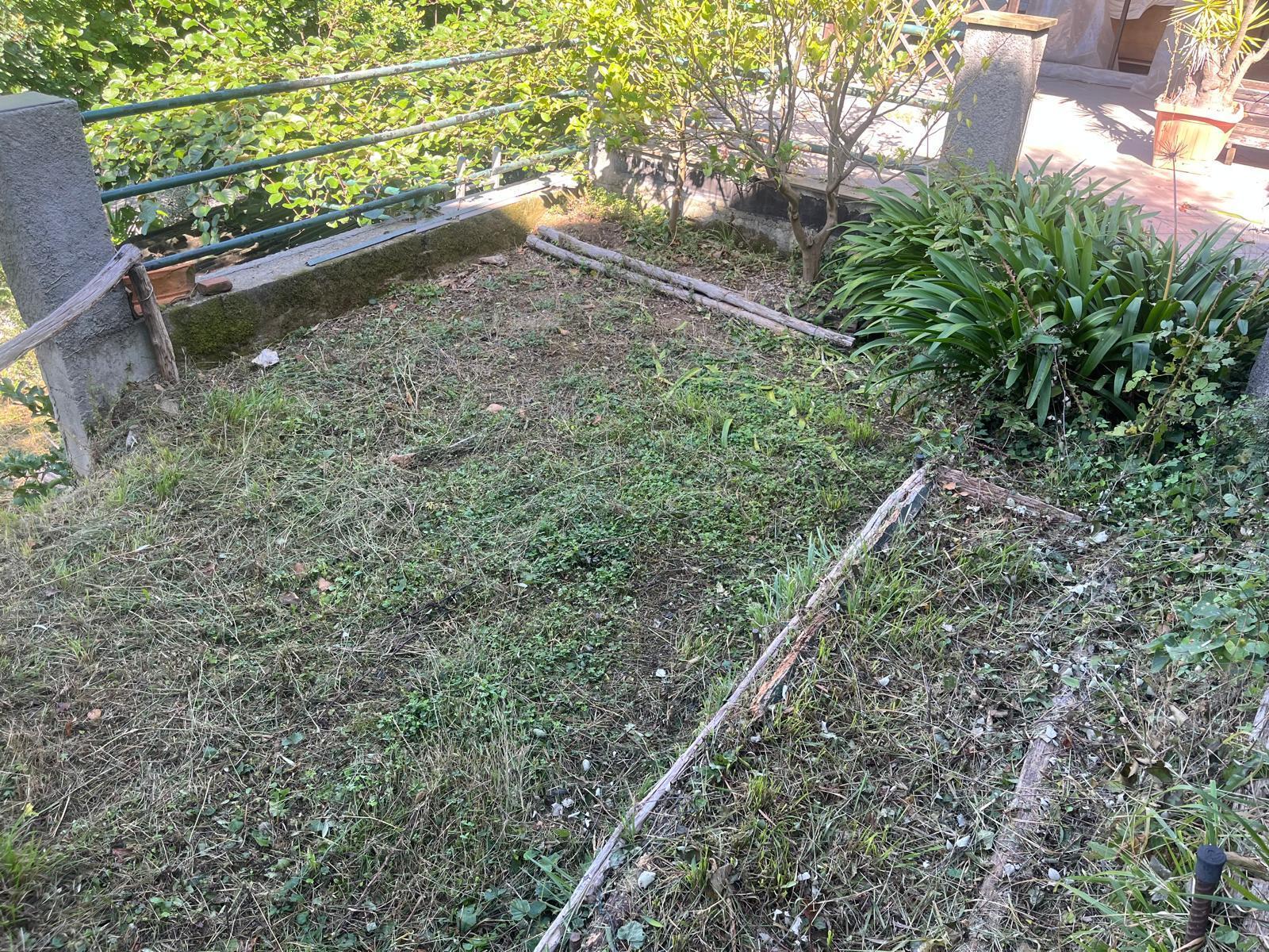 Immagine 10 di Villa in vendita  in Via Salvatore Gatti 19 a Castiglione Chiavarese