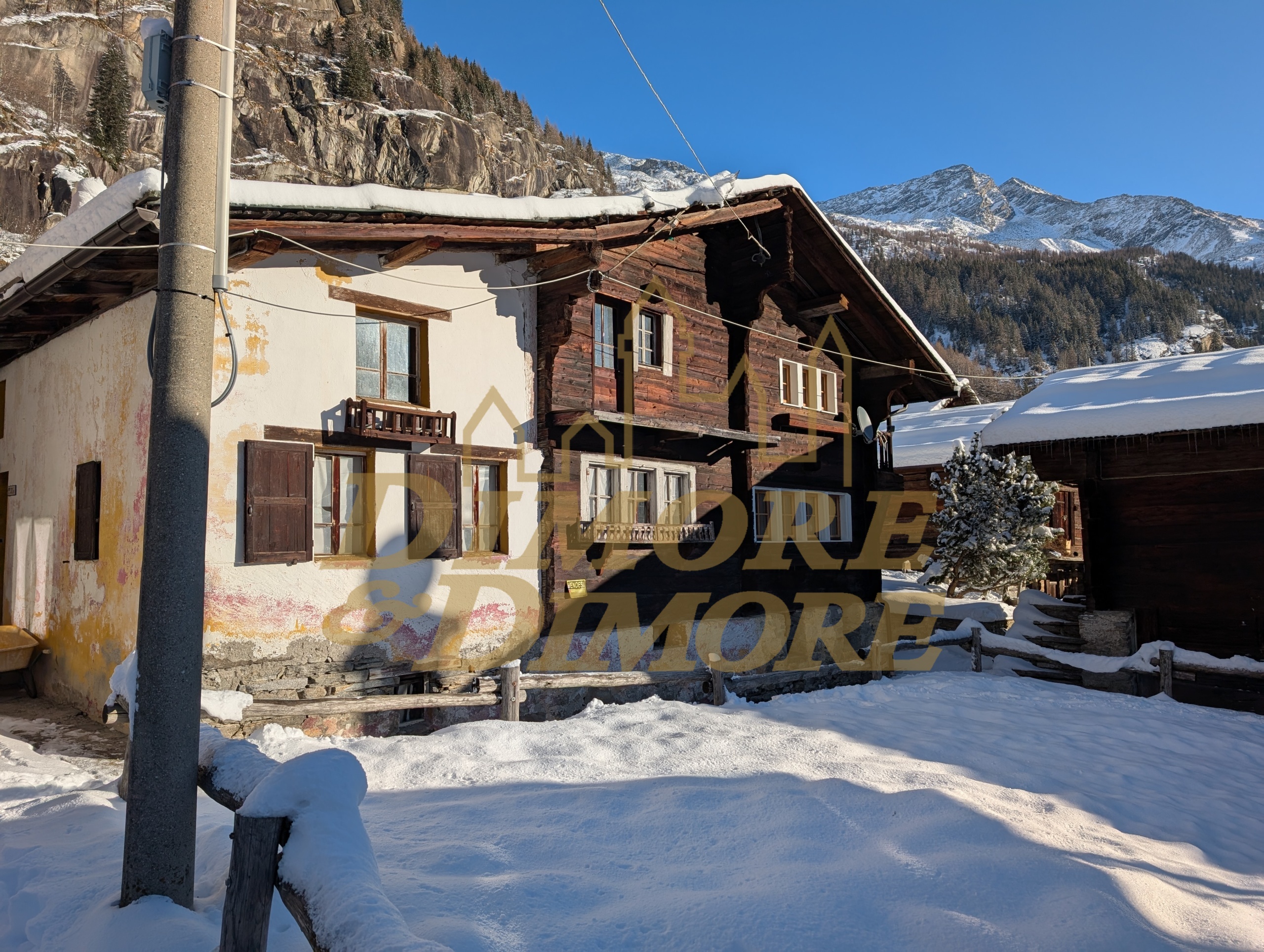 Immagine 1 di Casa indipendente in vendita  in Via Monte Rosa a Macugnaga