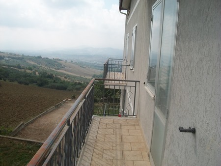 Immagine 21 di Trilocale in vendita  in VIA DEI MARSI a Castel Frentano