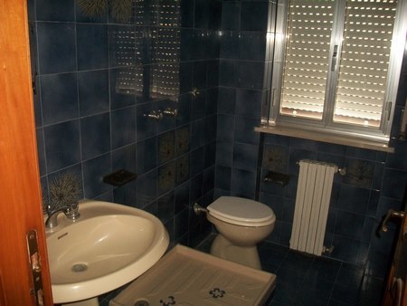 Immagine 19 di Trilocale in vendita  in VIA DEI MARSI a Castel Frentano