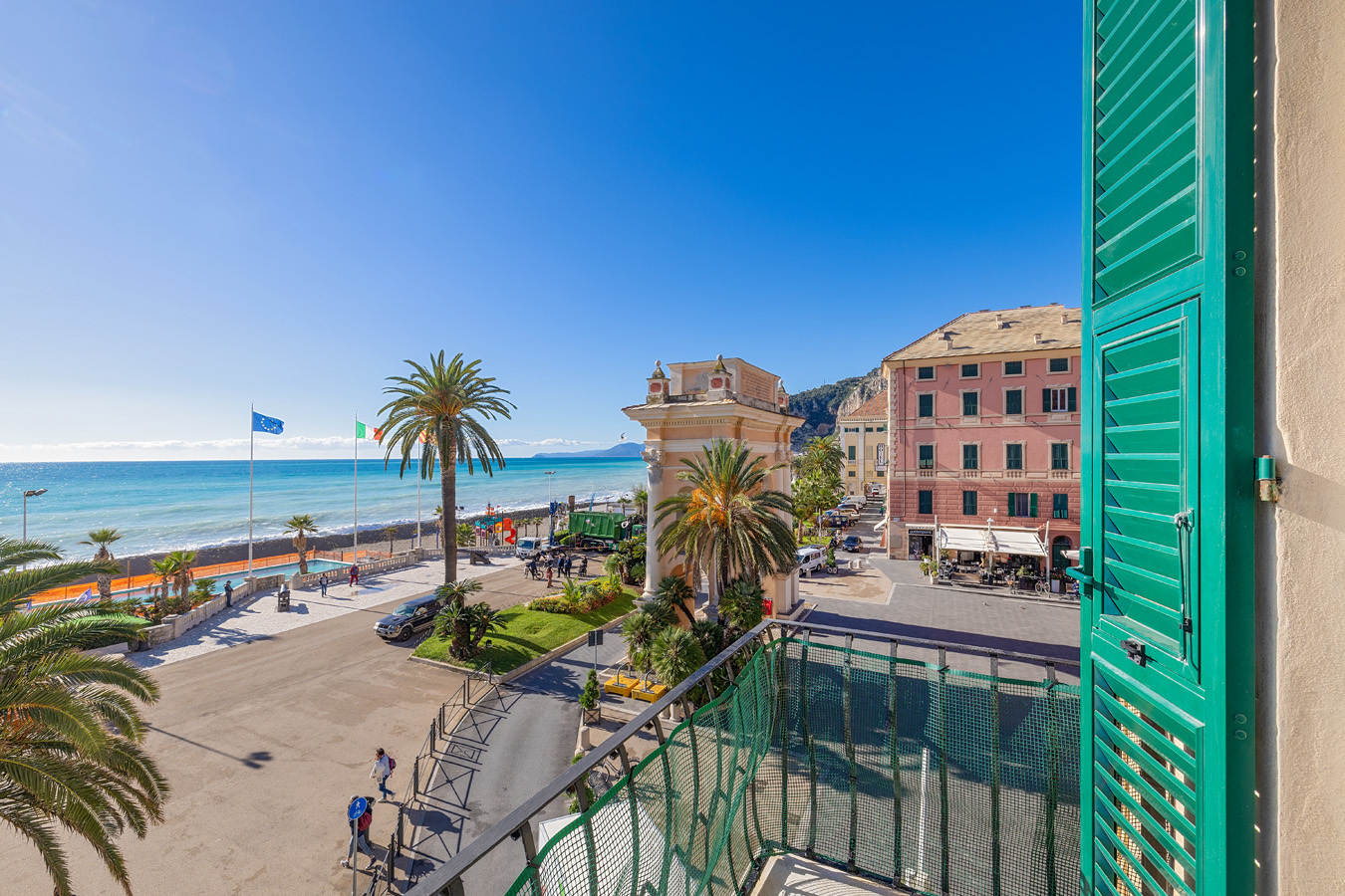 Immagine 10 di Trilocale in affitto  in Piazza Vittorio Emanuele II a Finale Ligure