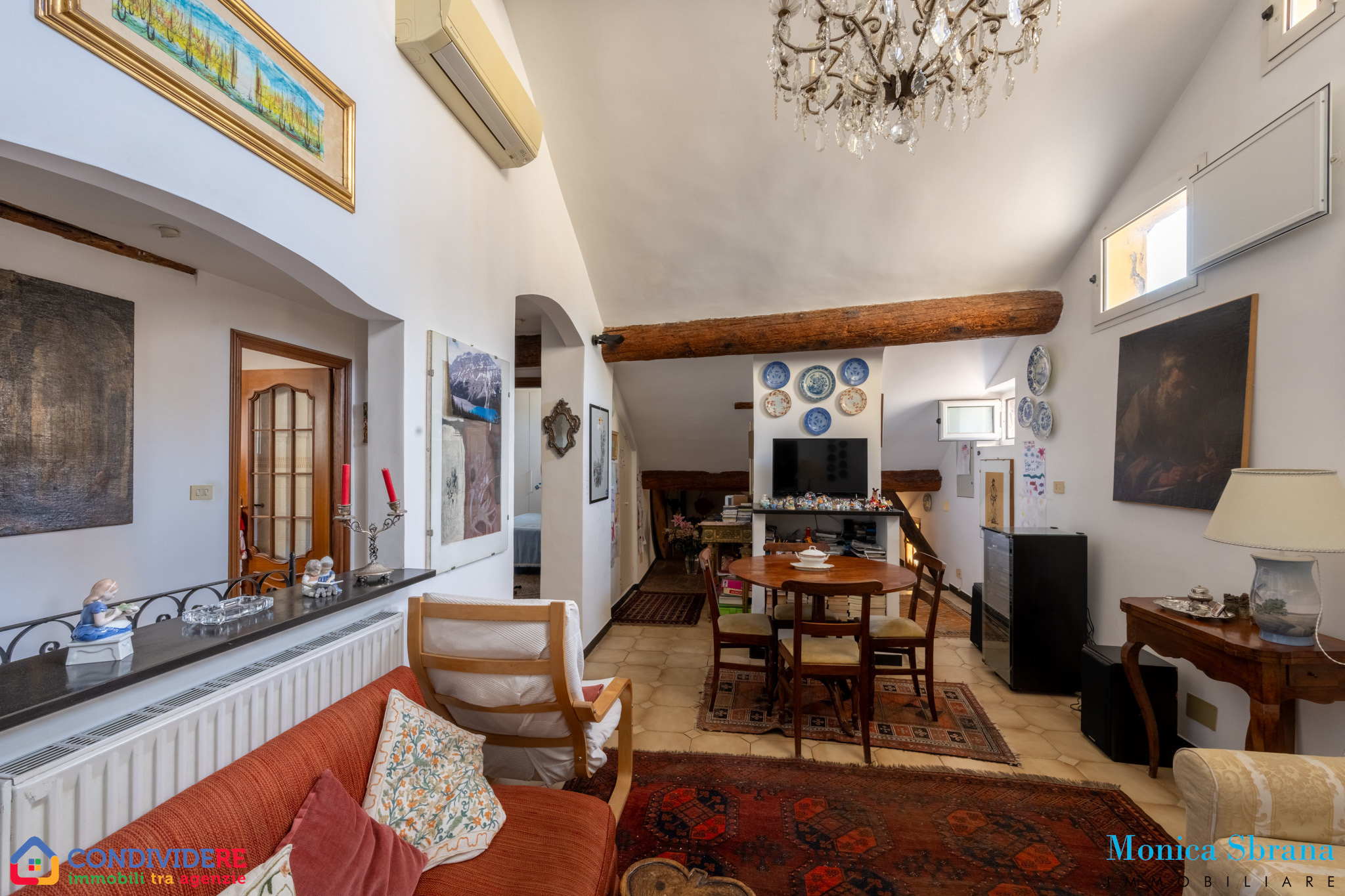 Immagine 6 di Attico in vendita  in Passo Stefano Sanguineti 11 a Genova