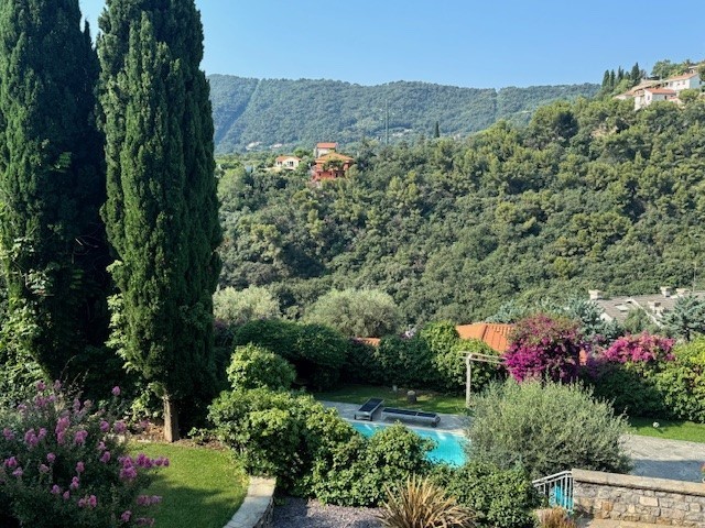 Immagine 84 di Villa in vendita  in Via Adelasia 139 a Alassio