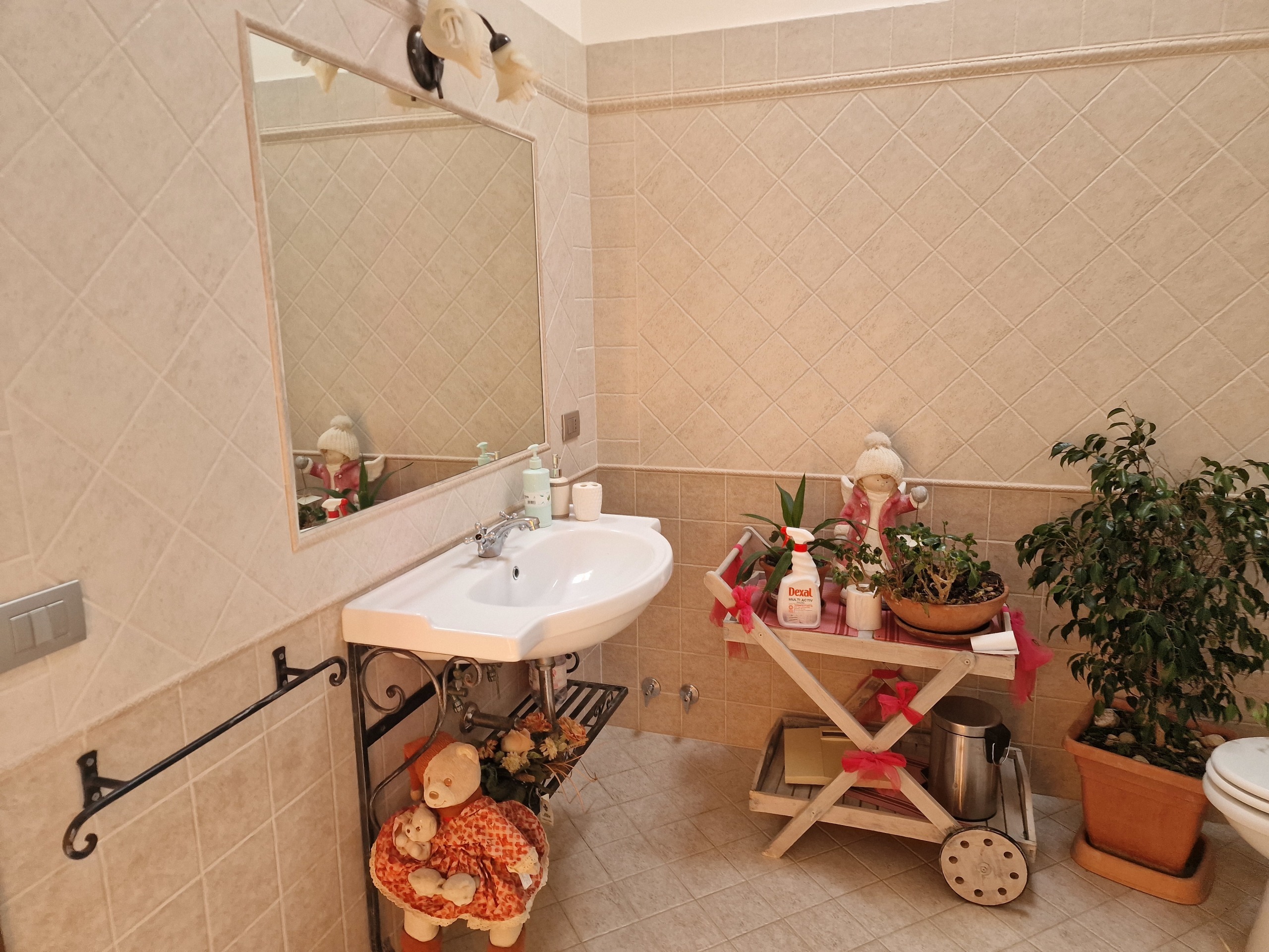 Immagine 35 di Casa bifamiliare in vendita  in Via Milano a Castiglione Del Lago