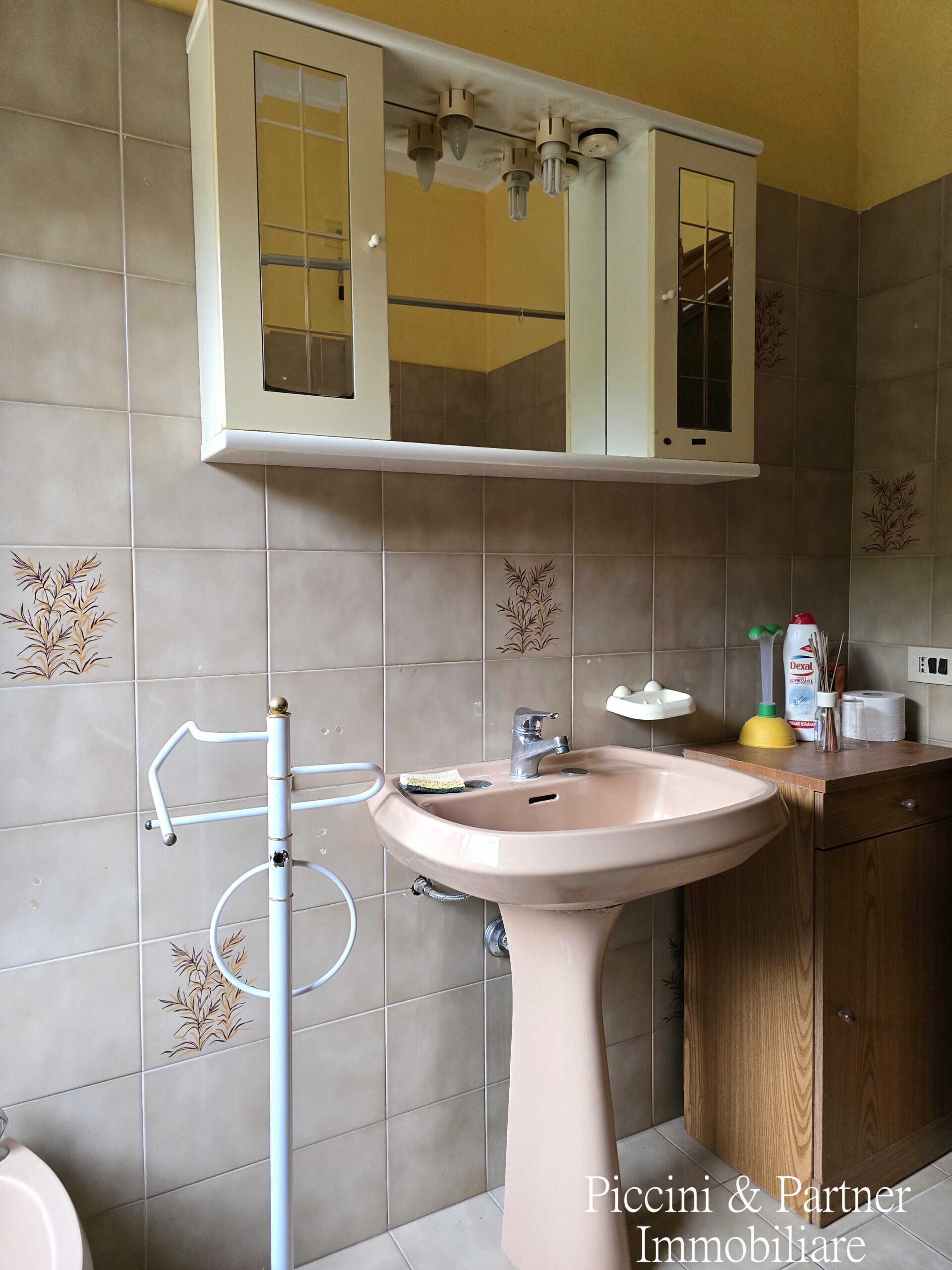 Immagine 35 di Quadrilocale in vendita  in Via Anton Maria Garbi 2 a Tuoro Sul Trasimeno