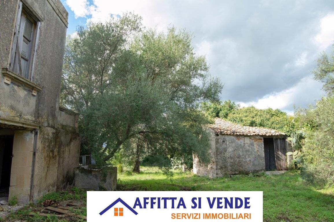 Immagine 19 di Rustico / casale in vendita  in isola a Siracusa