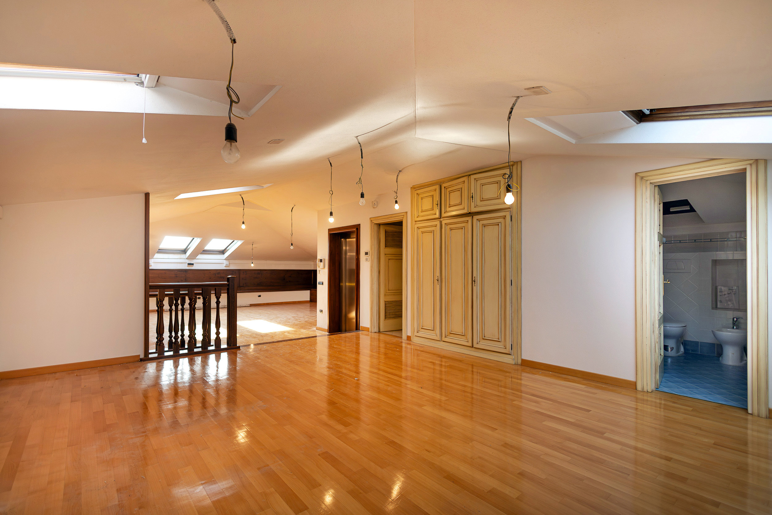 Immagine 41 di Villa in vendita  a Pisa