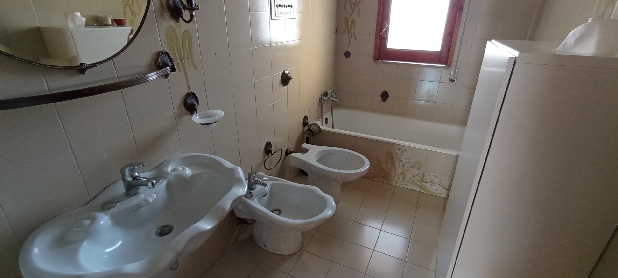 Immagine 17 di Pentalocale in affitto  a Ragusa