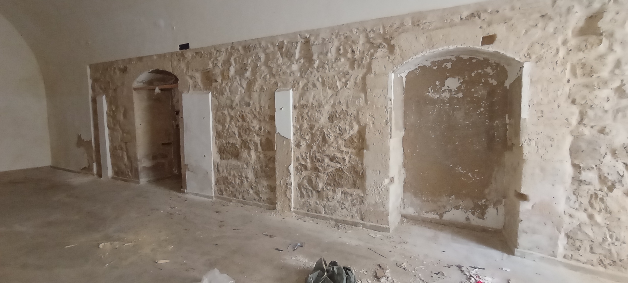 Immagine 3 di Locale commerciale in affitto  a Ragusa