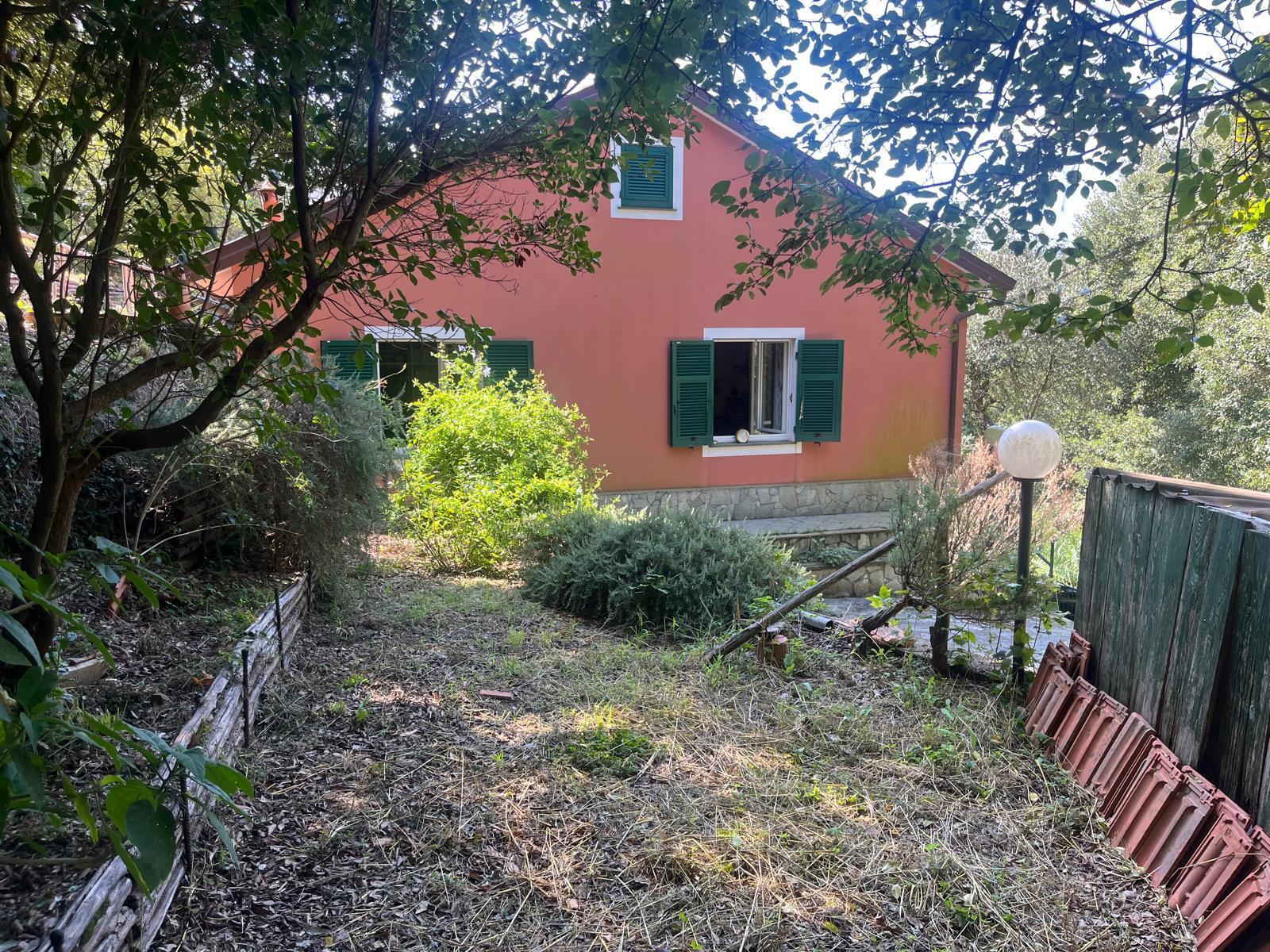 Immagine 19 di Villa in vendita  in Via Salvatore Gatti 19 a Castiglione Chiavarese