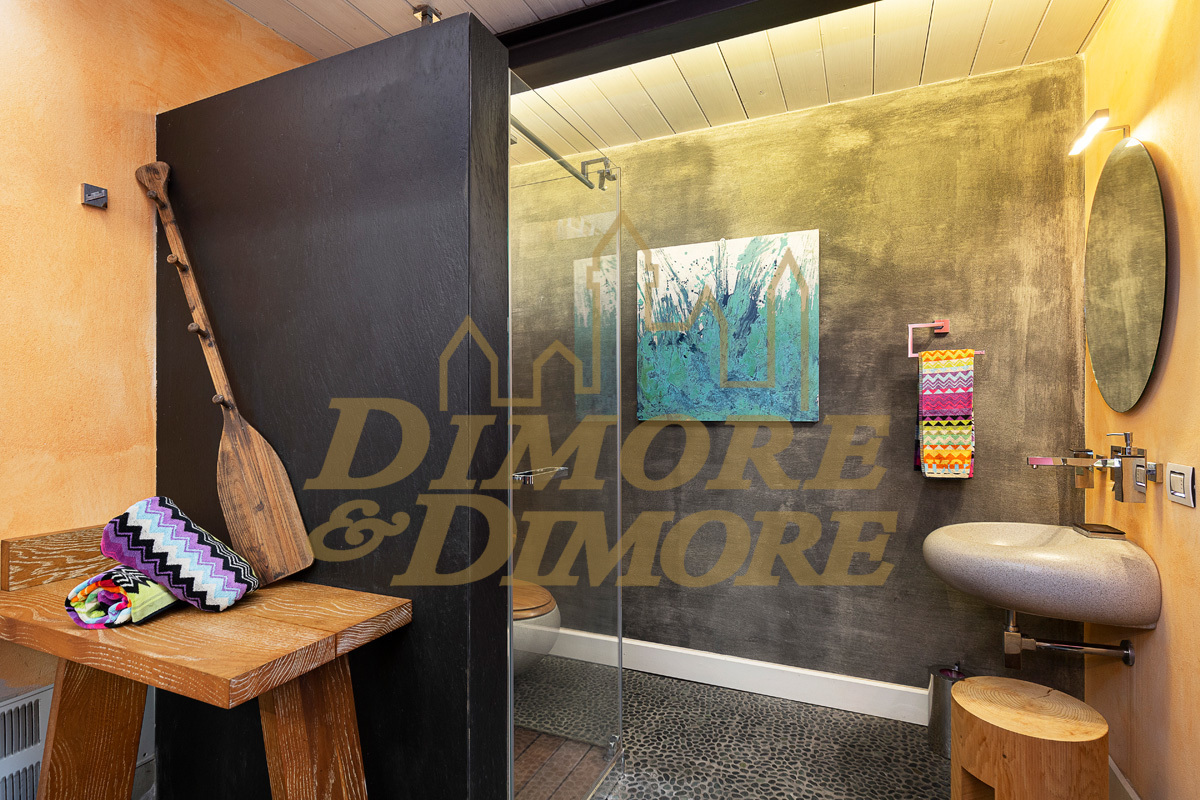 Immagine 18 di Villa in affitto  in SS33 del Sempione 14 a Arona