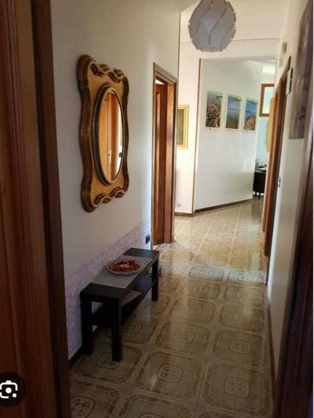 Immagine 11 di Porzione di casa in vendita  a Castiglione Del Lago