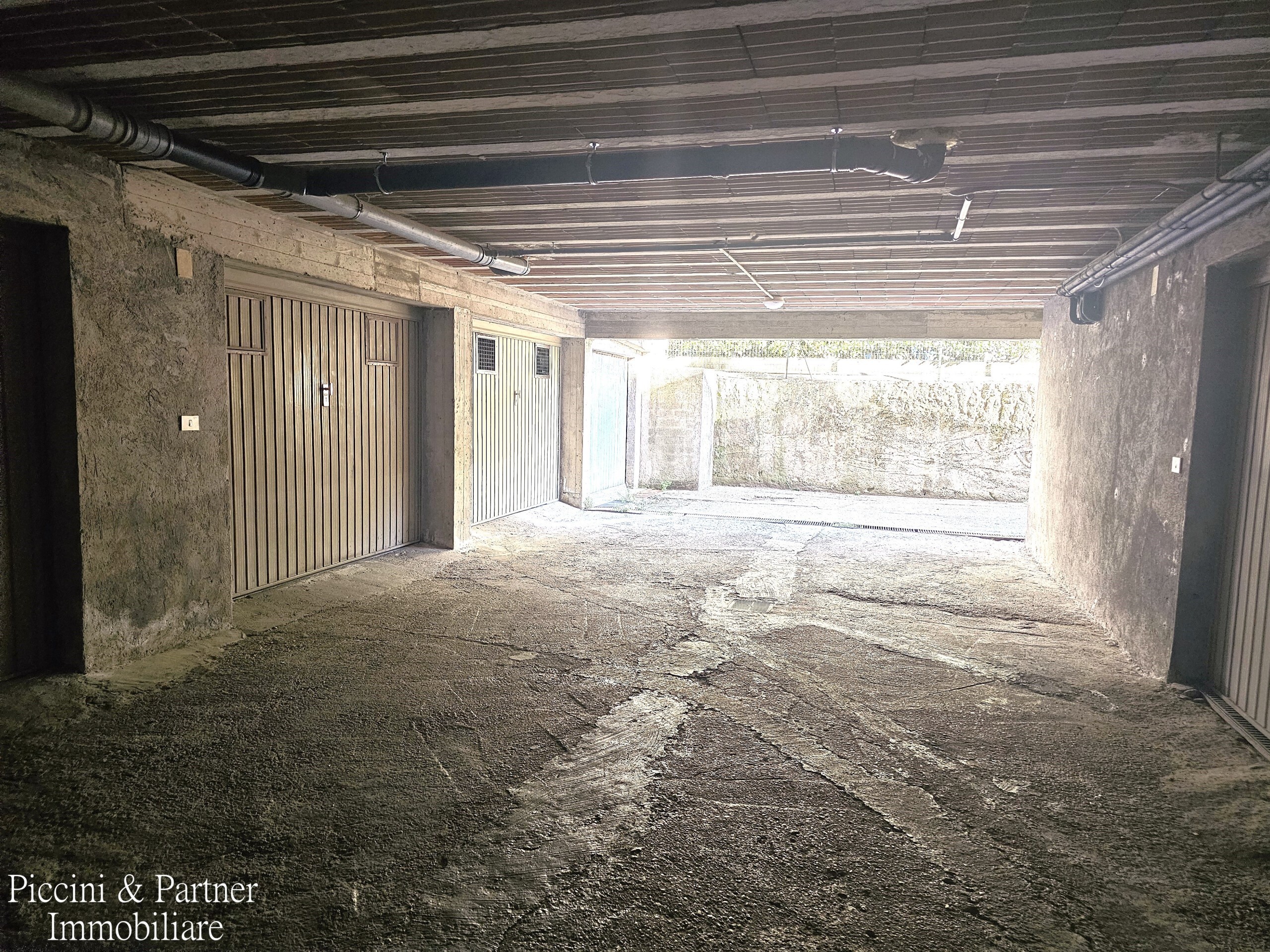 Immagine 40 di Pentalocale in vendita  in Via Ardigò a Perugia