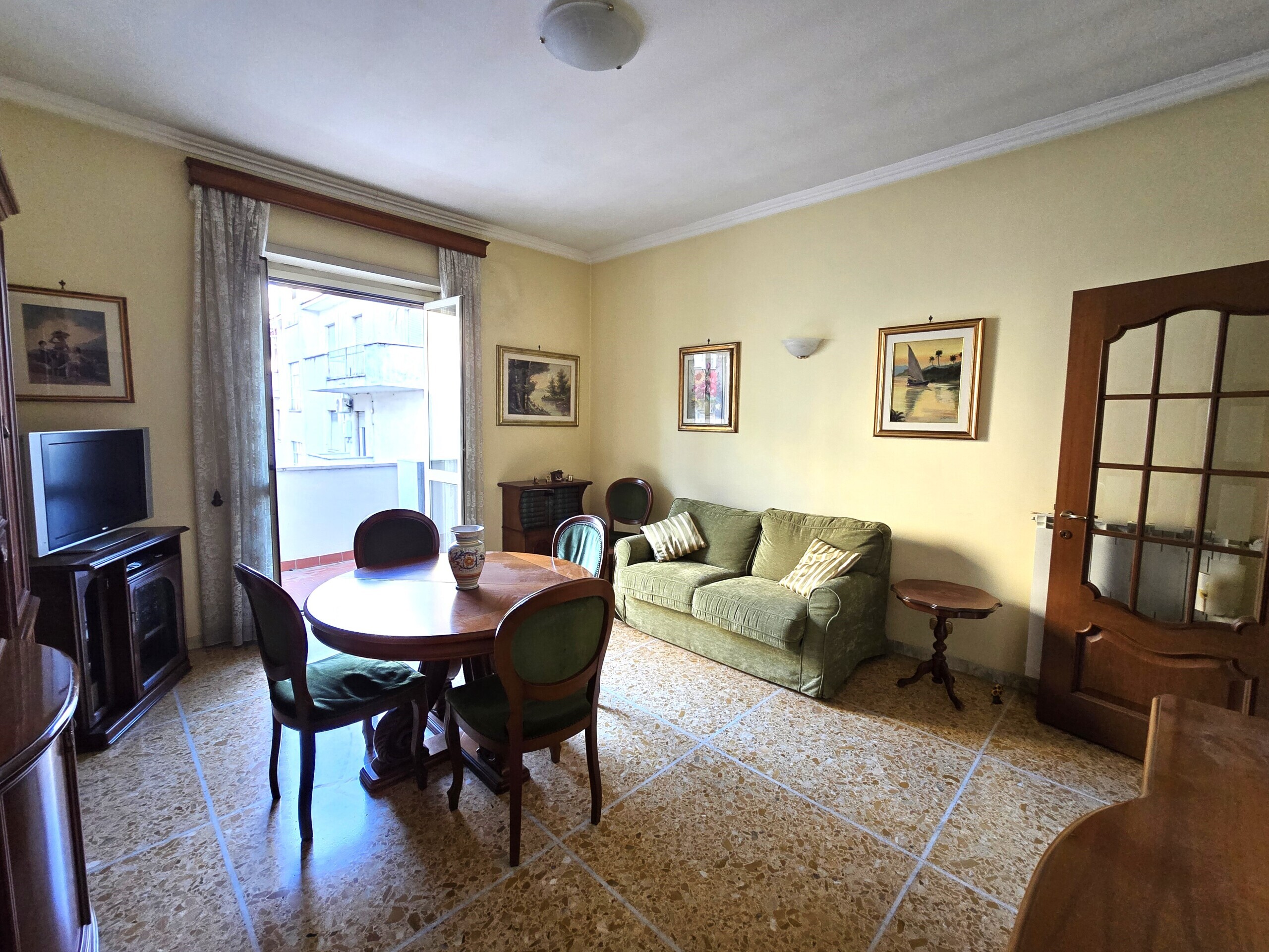 Immagine 4 di Bilocale in vendita  in Via Val Savio 8 a Roma