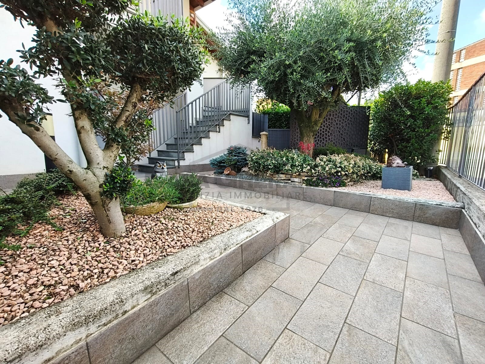 Immagine 11 di Bilocale in vendita  in Via G. Mazzini 1/b a Ponte San Pietro