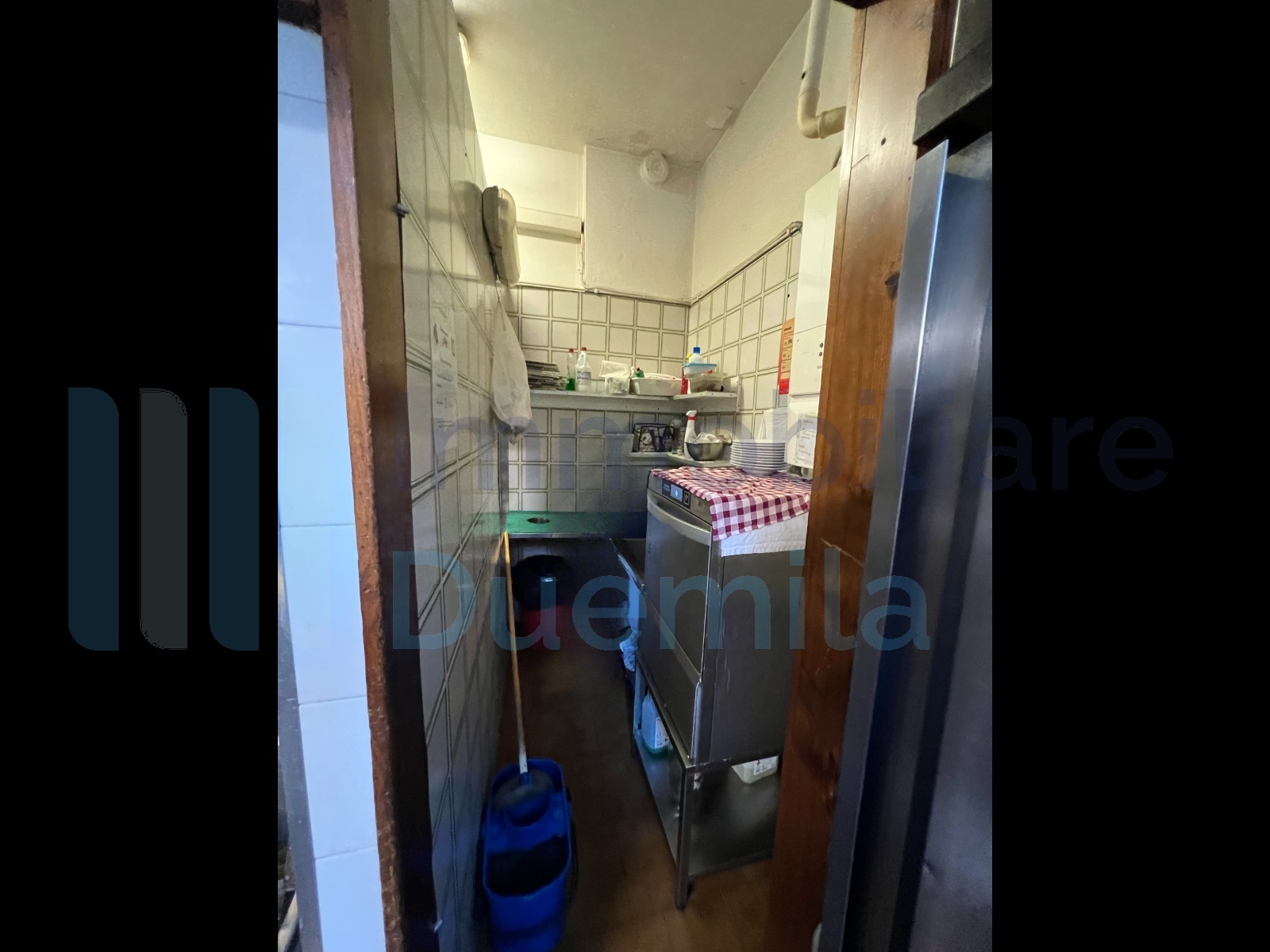 Immagine 25 di Bar / Ristorante in vendita  a Bologna