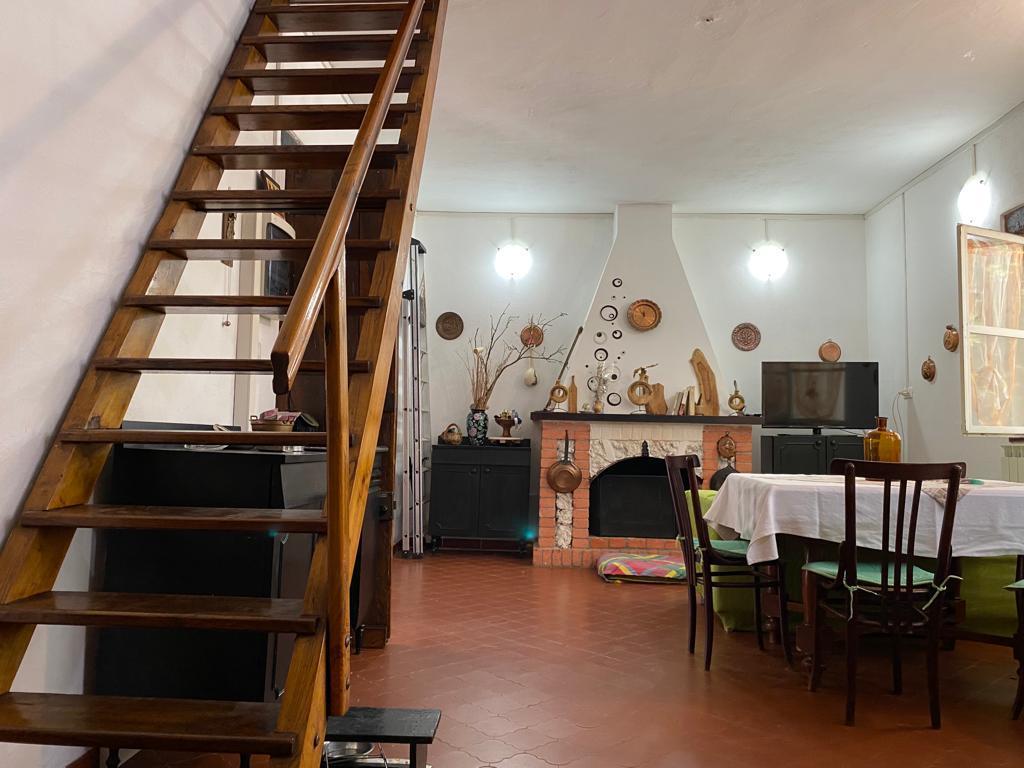 Immagine 17 di Villa in vendita  in località Vallacia 12 a Pareto