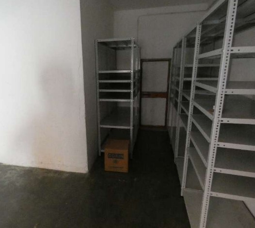 Immagine 3 di Magazzino in vendita  in Via Ursone da Sestri 43 R a Genova