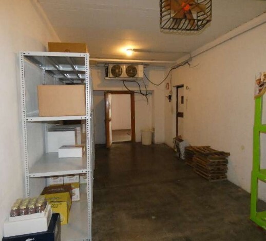 Immagine 8 di Magazzino in vendita  in Via Ursone da Sestri 43 R a Genova