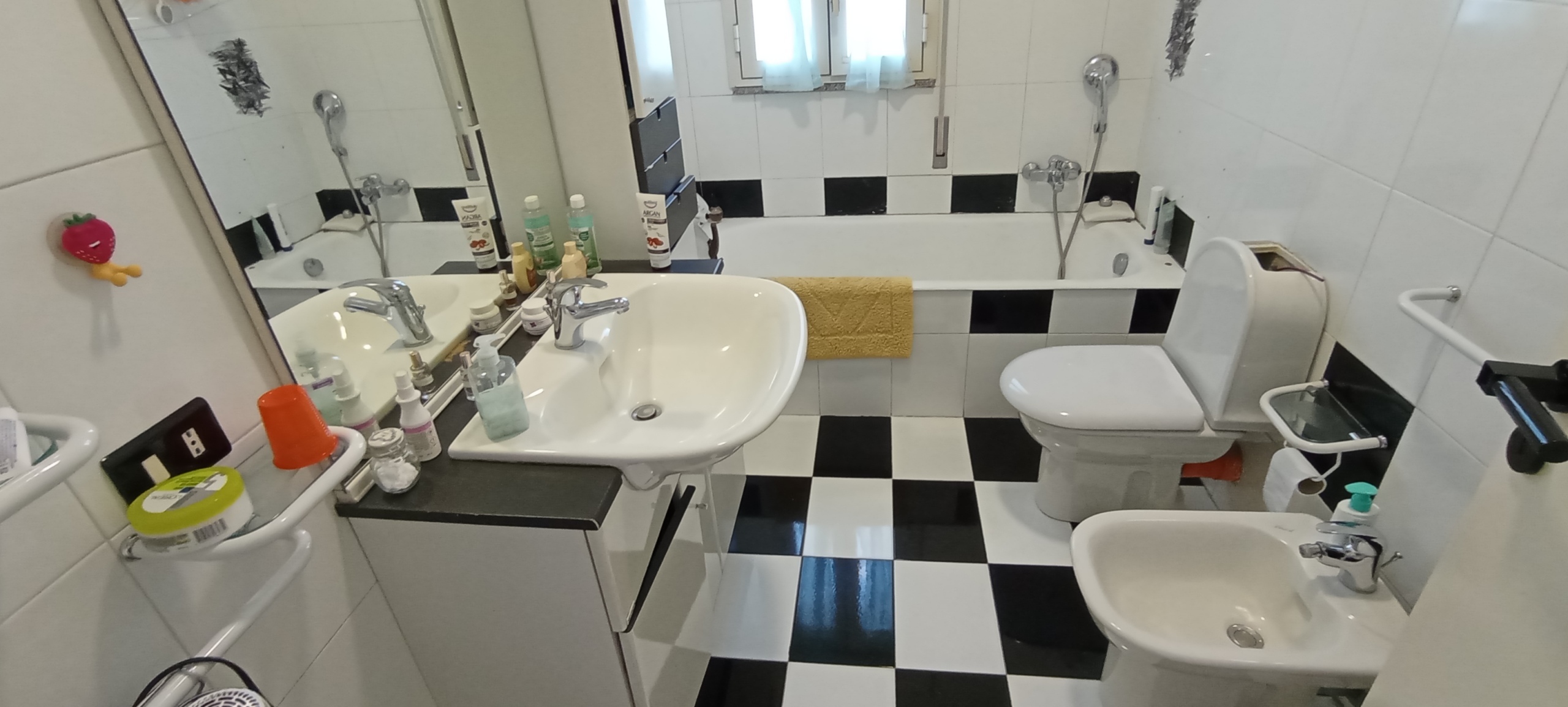 Immagine 7 di Casa indipendente in affitto  a Chiaramonte Gulfi