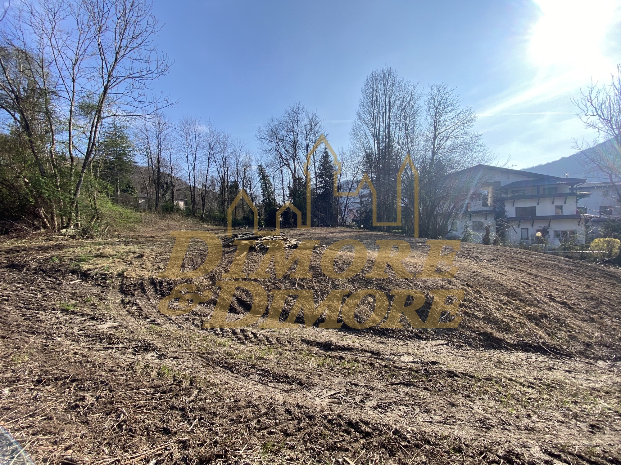 Immagine 13 di Terreno edificabile in vendita  in Via G. Andreani 2 a Valganna