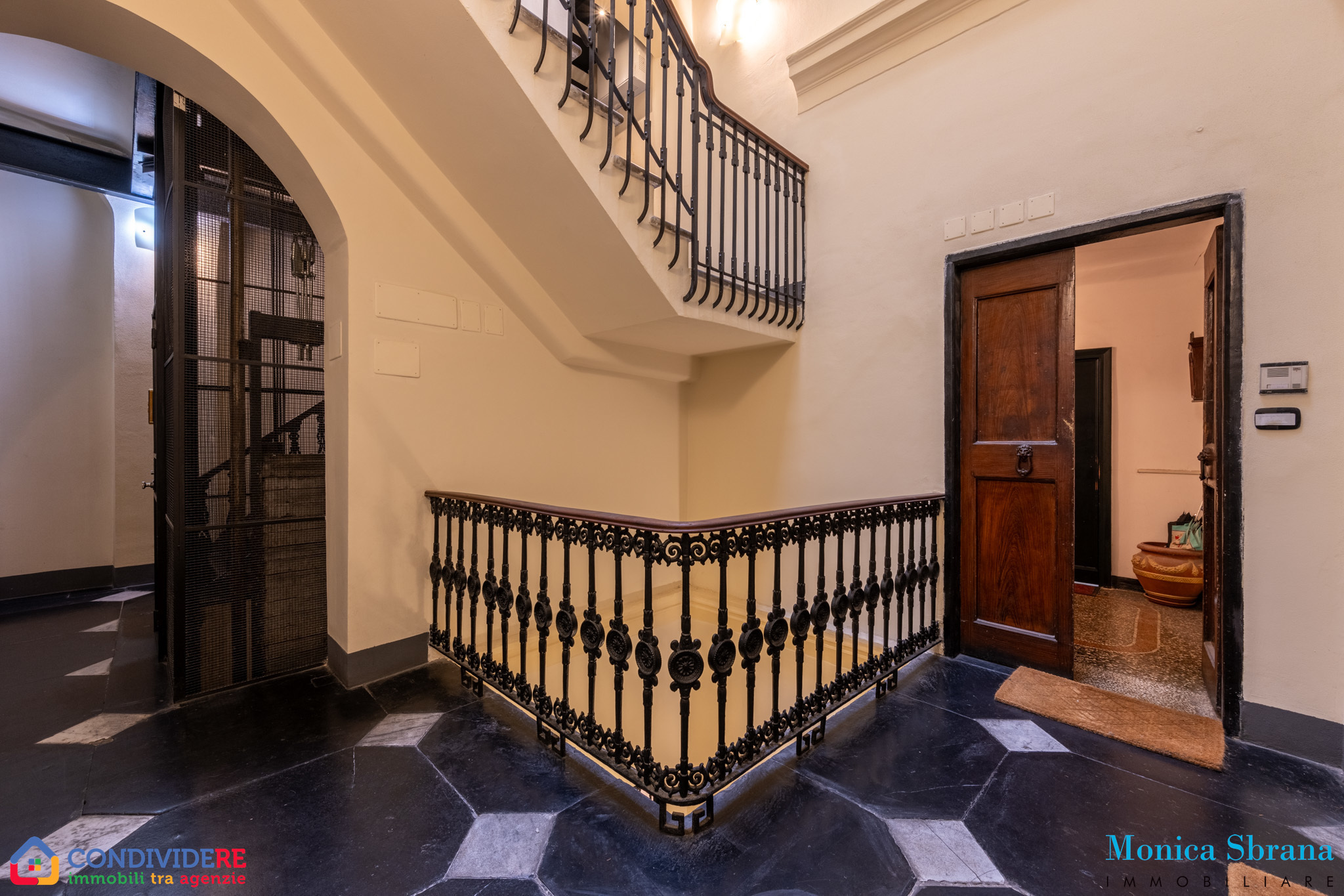 Immagine 23 di Attico in vendita  in Passo Stefano Sanguineti 11 a Genova